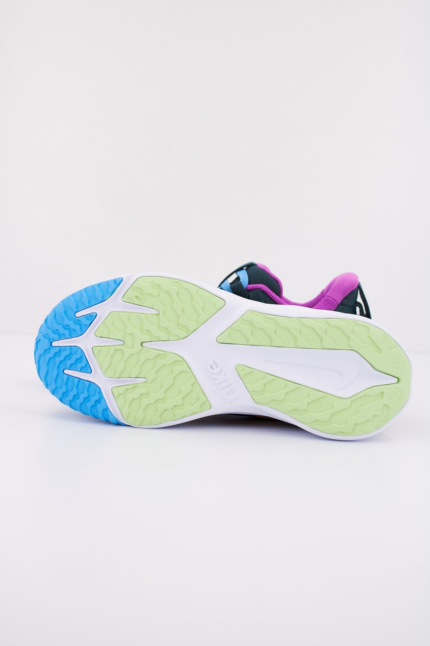 NIKE STAR RUNNER en color VERDE (5)