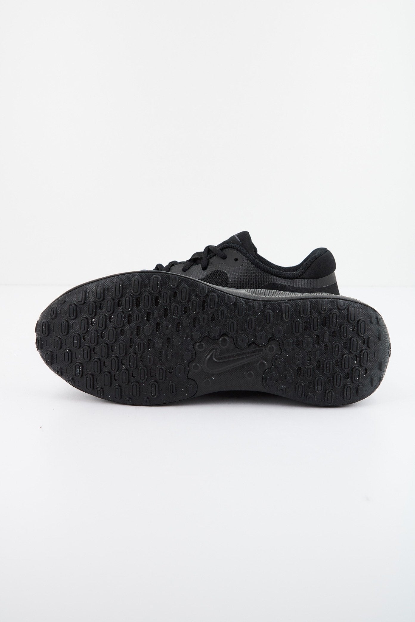 NIKE REVOLUTION en color NEGRO (4)