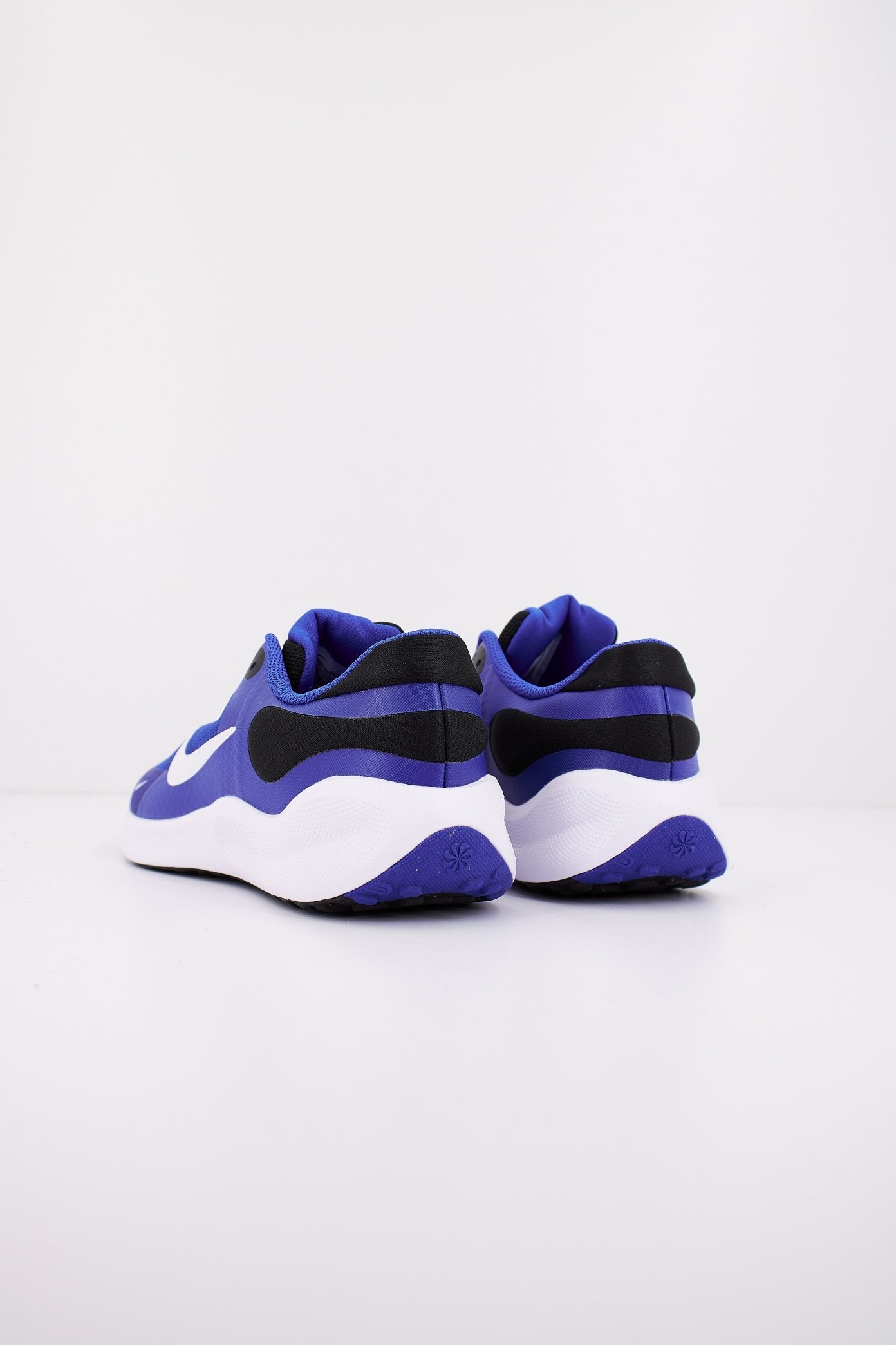 NIKE REVOLUTION en color AZUL (3)
