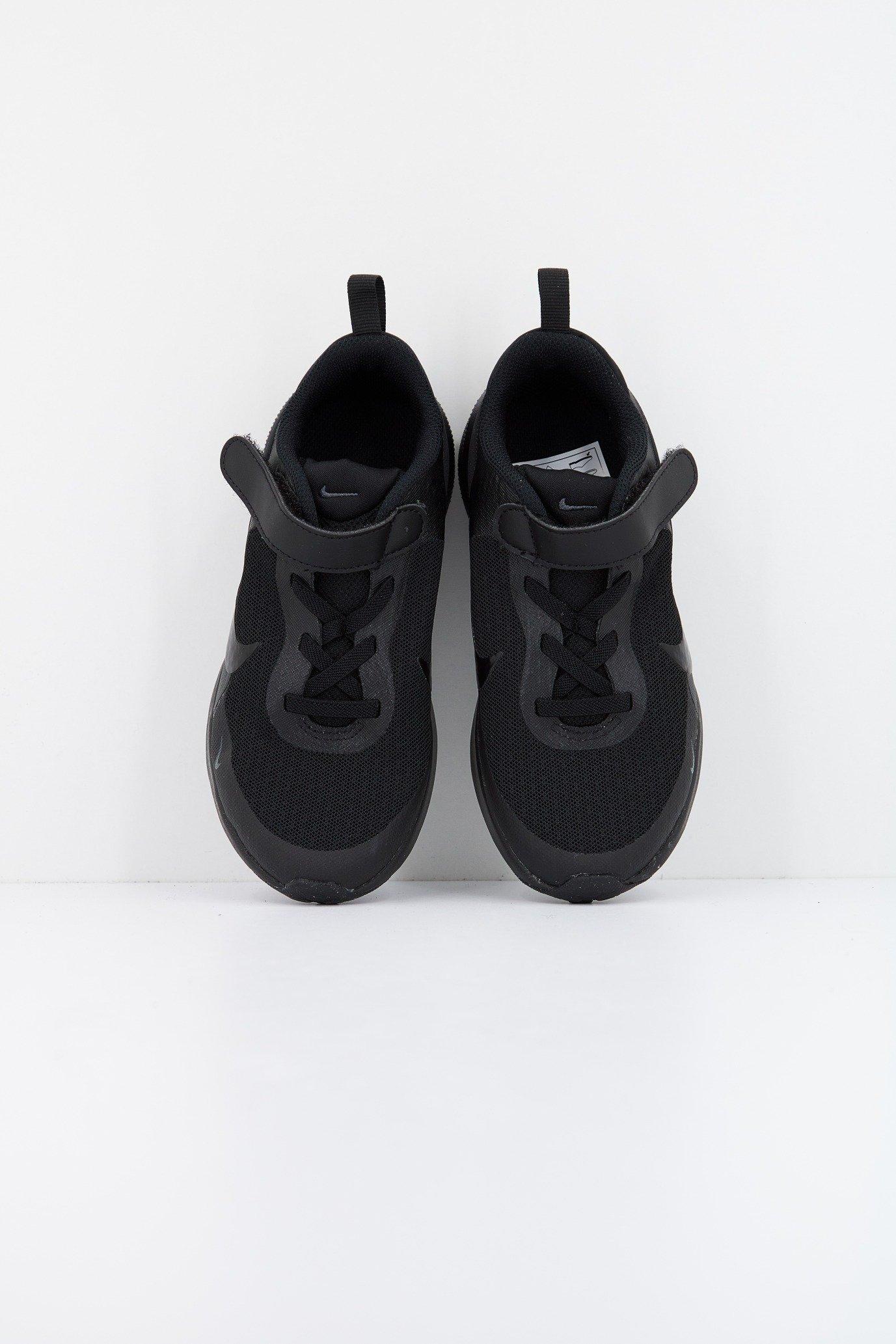NIKE REVOLUTION en color NEGRO (2)