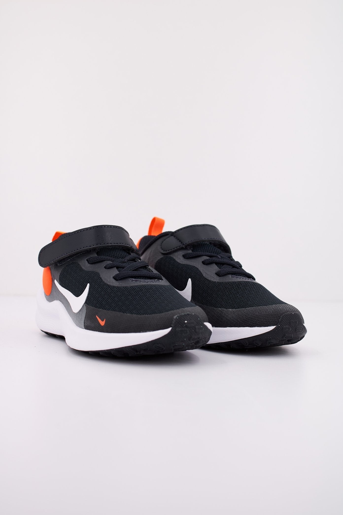 NIKE REVOLUTION en color AZUL (2)