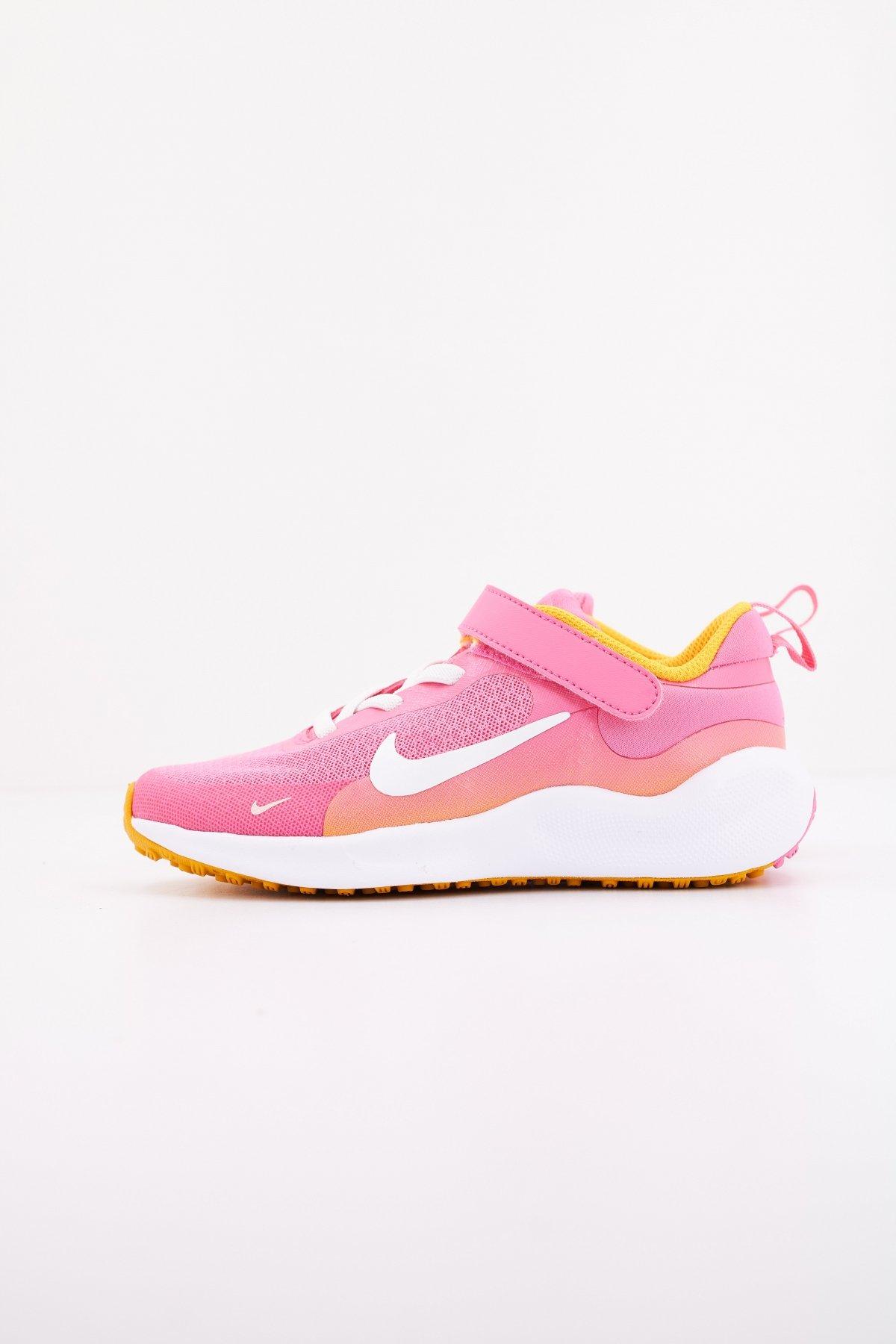 NIKE REVOLTION en color ROSA (1)