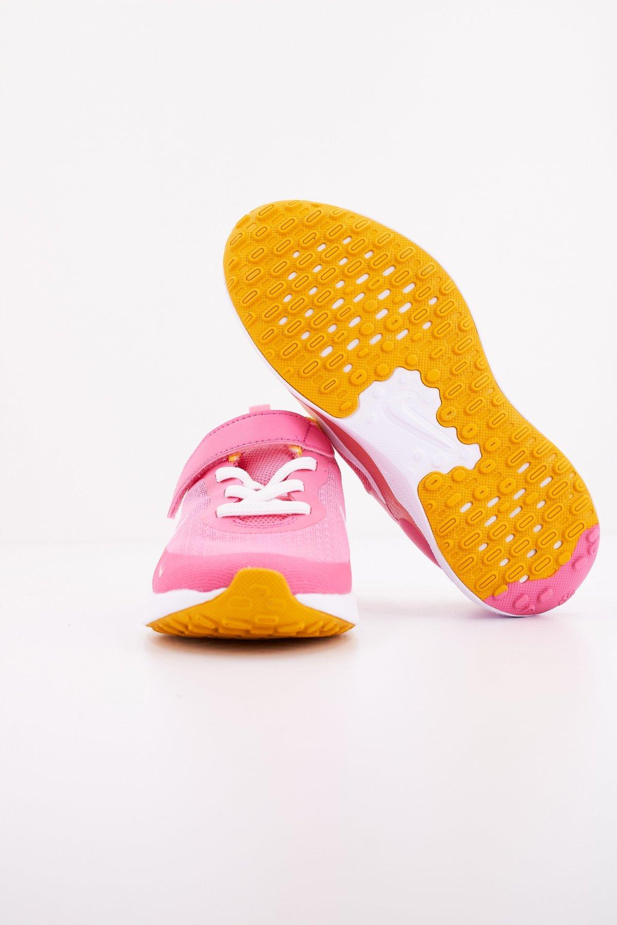 NIKE REVOLTION en color ROSA (4)