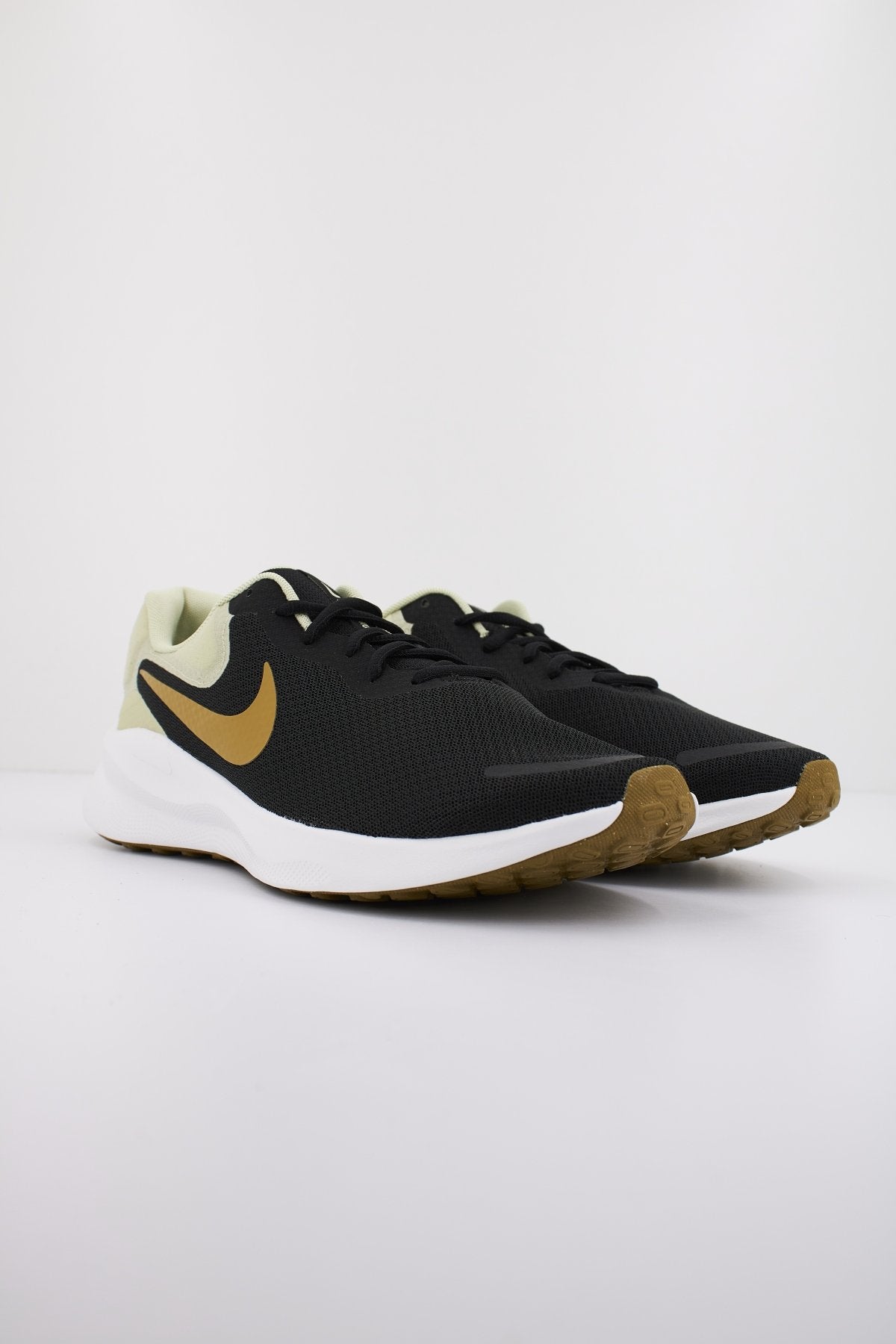 NIKE REVOLUTION en color NEGRO (2)