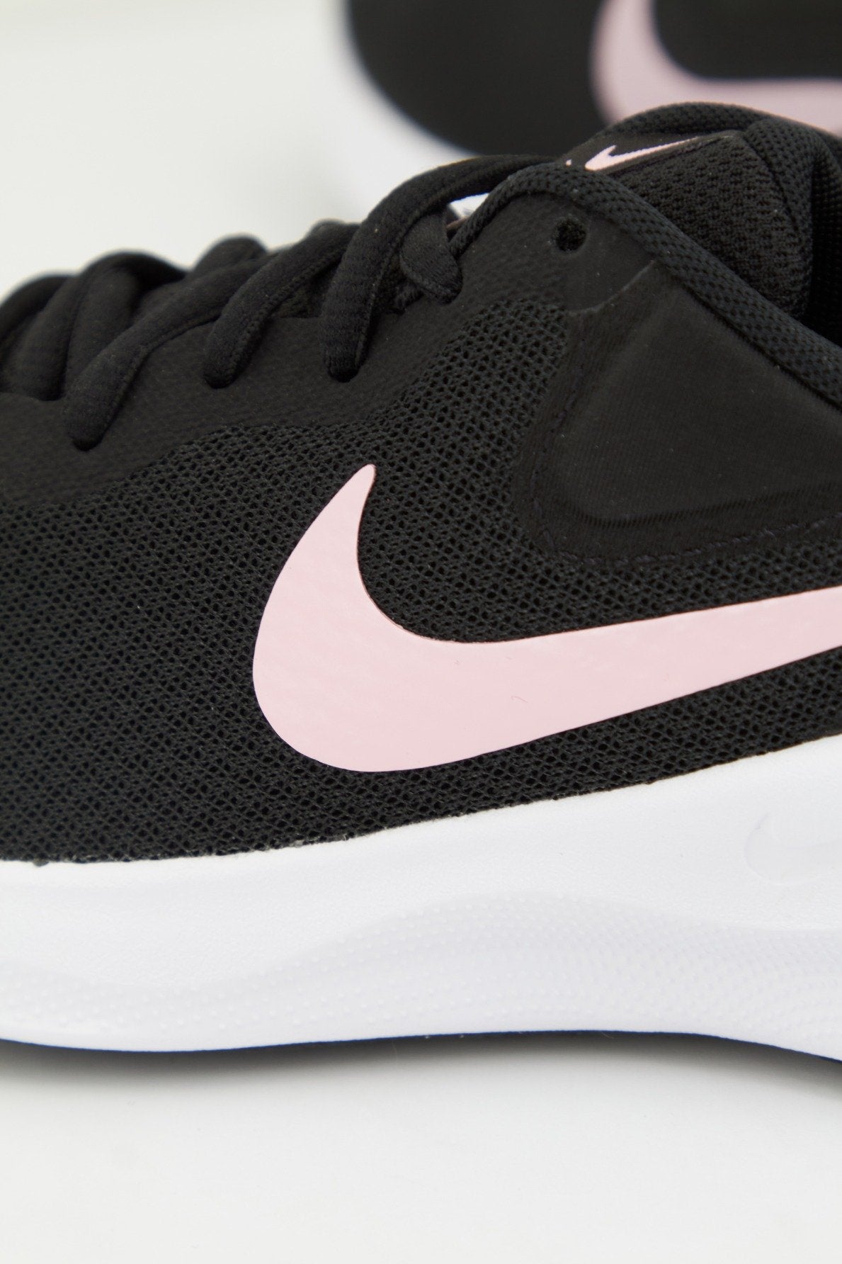 NIKE REVOLUTION en color NEGRO (3)