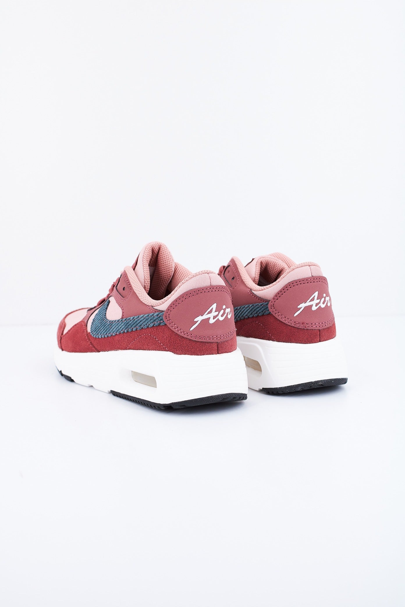 NIKE AIR MAX SC SE en color ROSA (3)