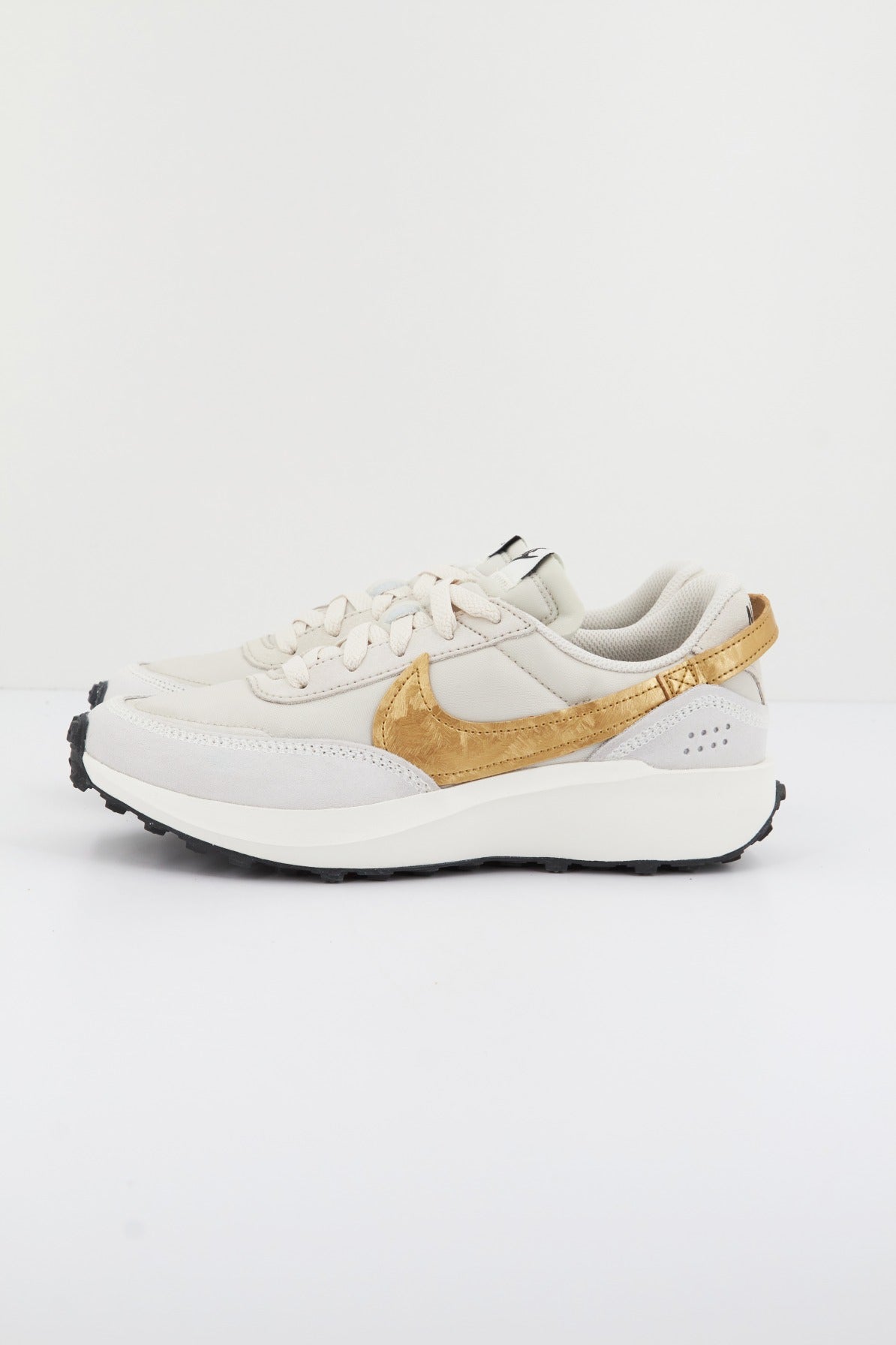 NIKE WAFFLE DEBUT ESS en color BLANCO (1)