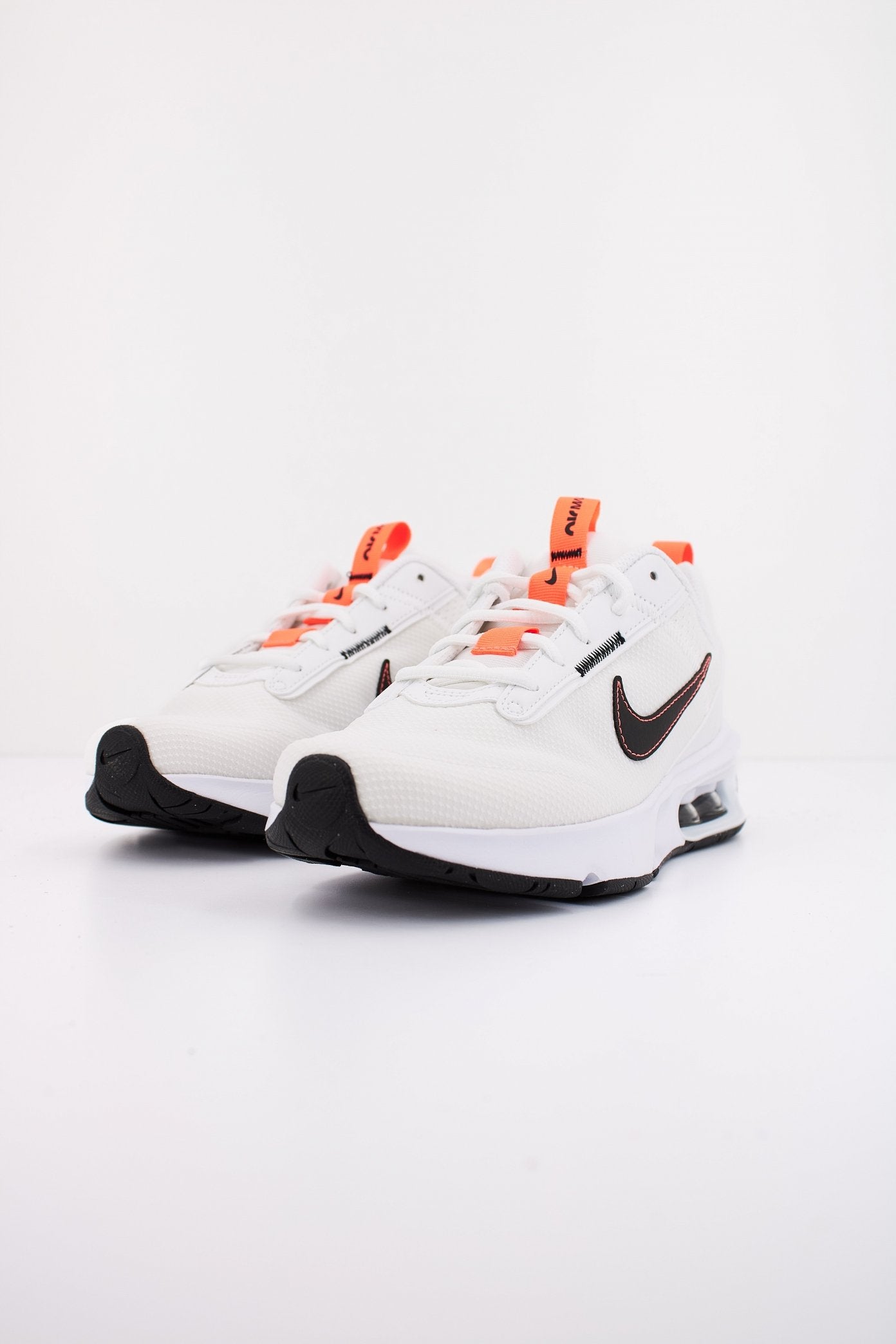 NIKE MAX INTRLK BIG K en color BLANCO (2)