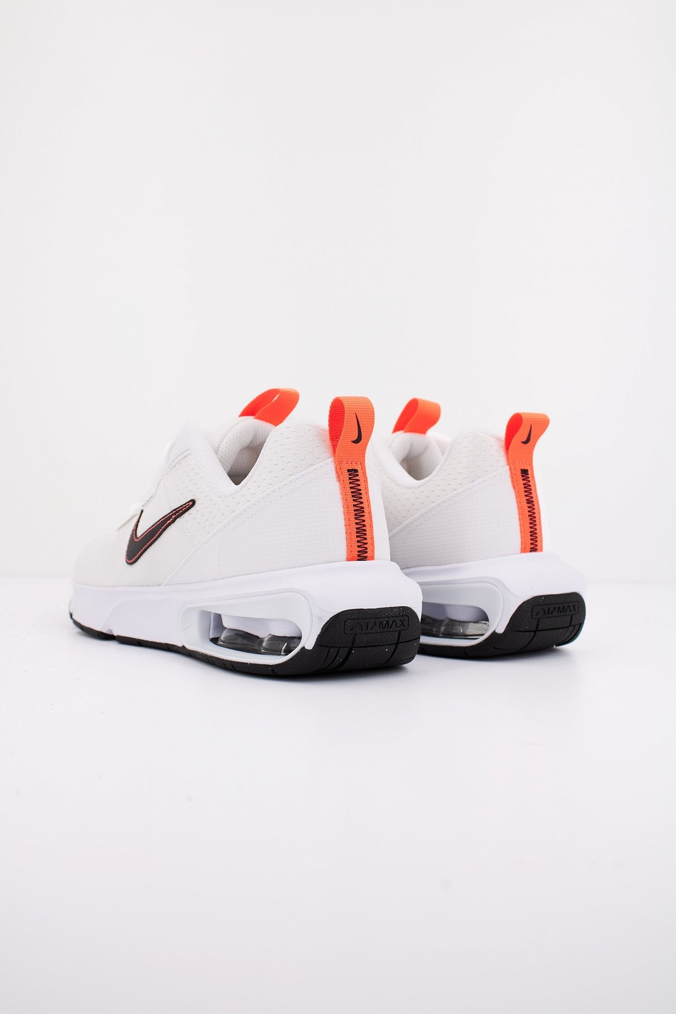 NIKE MAX INTRLK BIG K en color BLANCO (3)