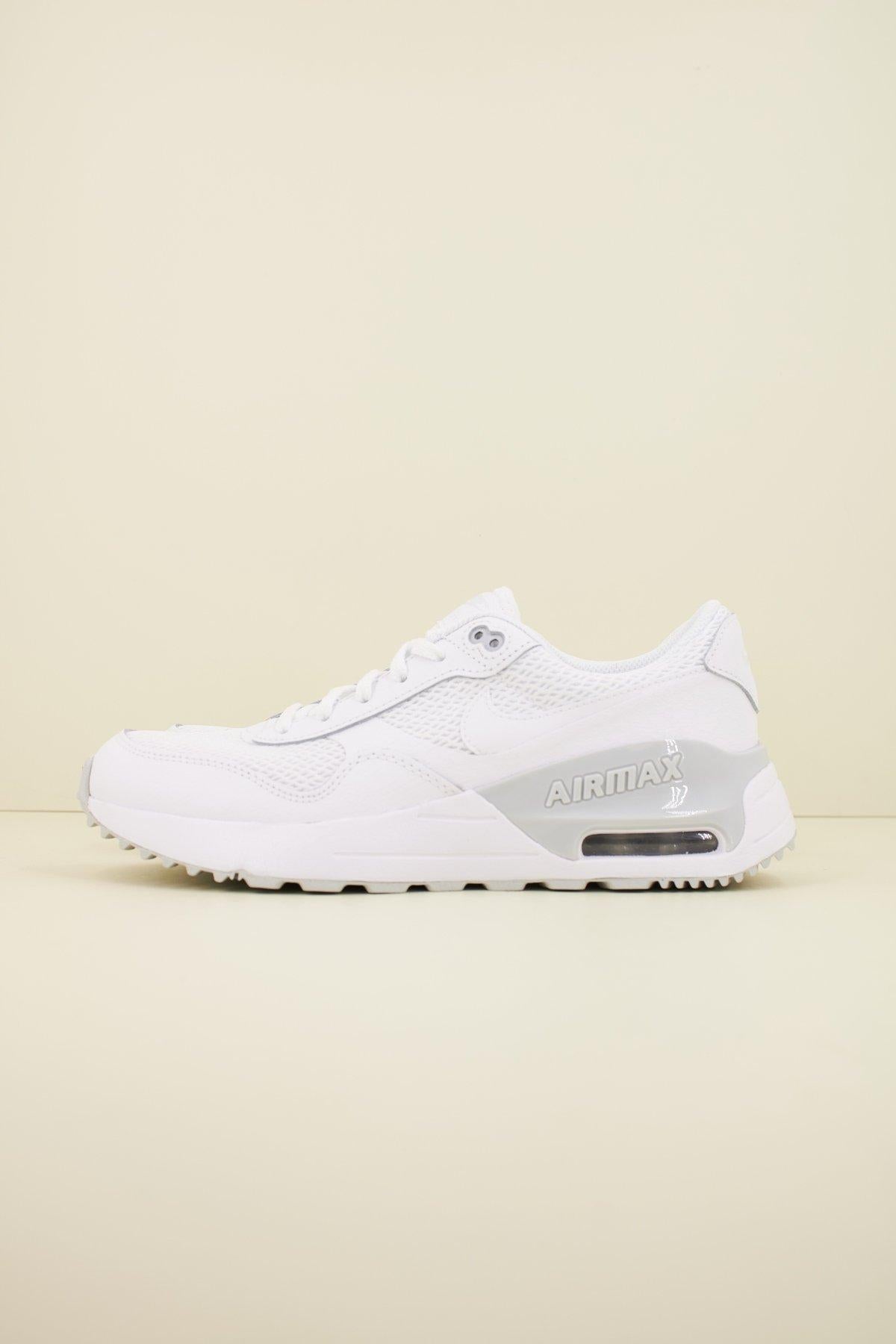 NIKE MAX SYSTM en color BLANCO (1)