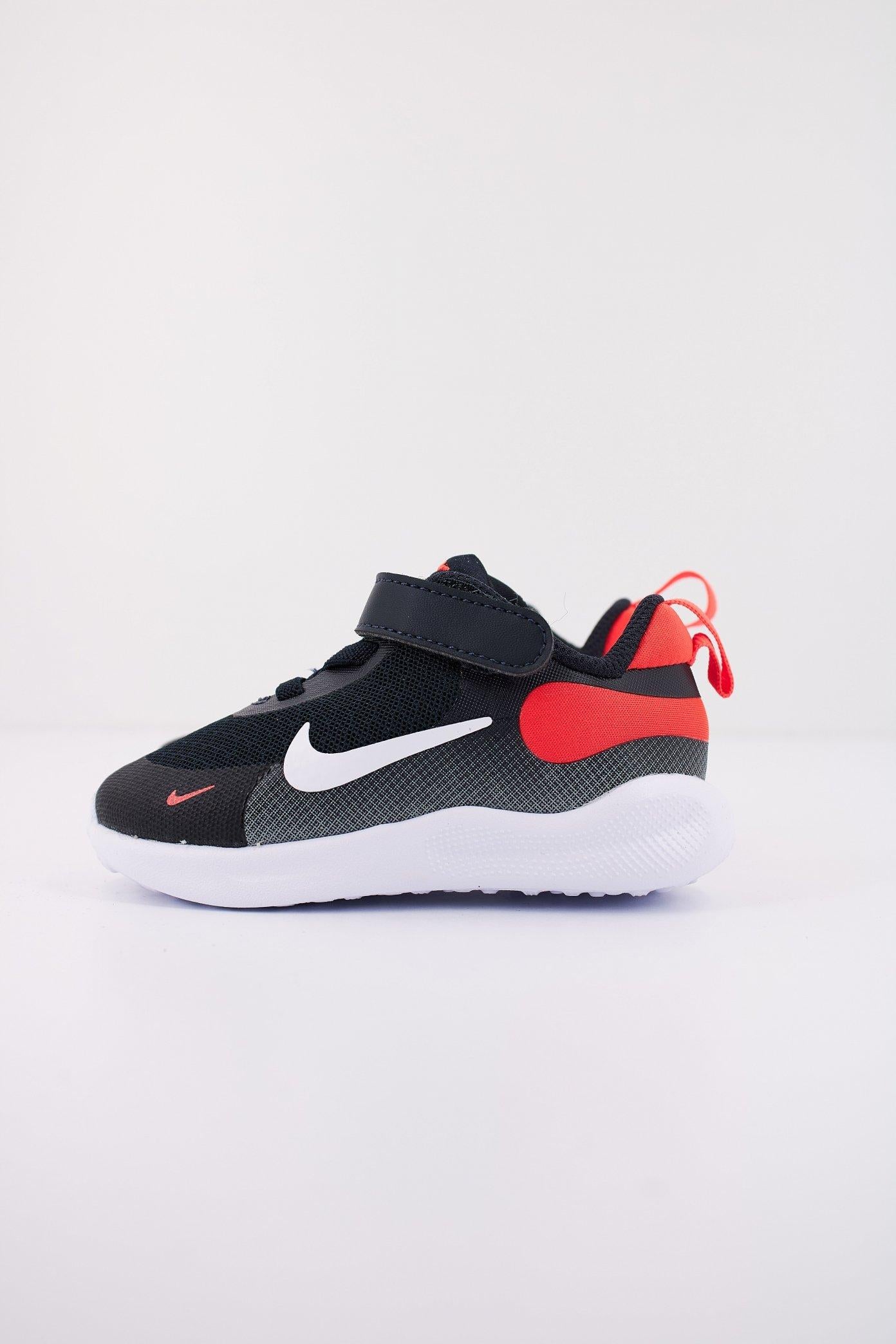 NIKE REVOLUTION en color AZUL (1)
