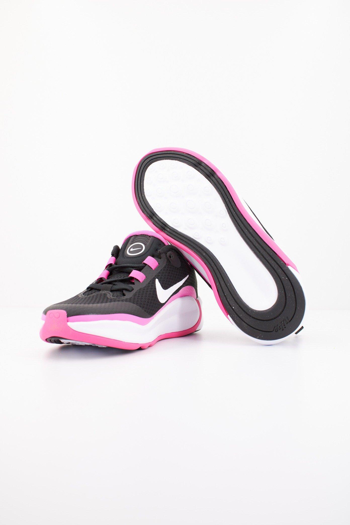 NIKE KIDFINITY BIG KIDS' SHO en color NEGRO (4)