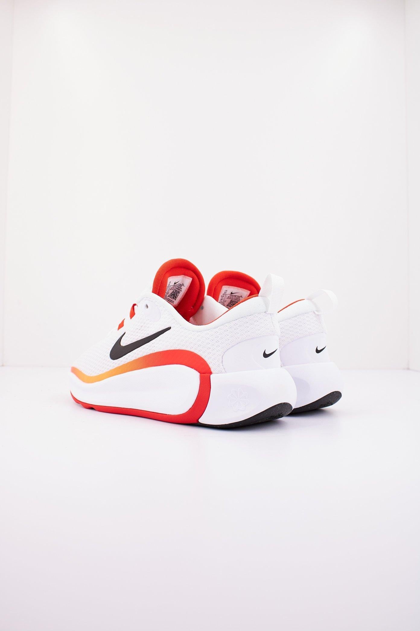 NIKE KIDFINITY BIG KIDS' SHO en color BLANCO (3)