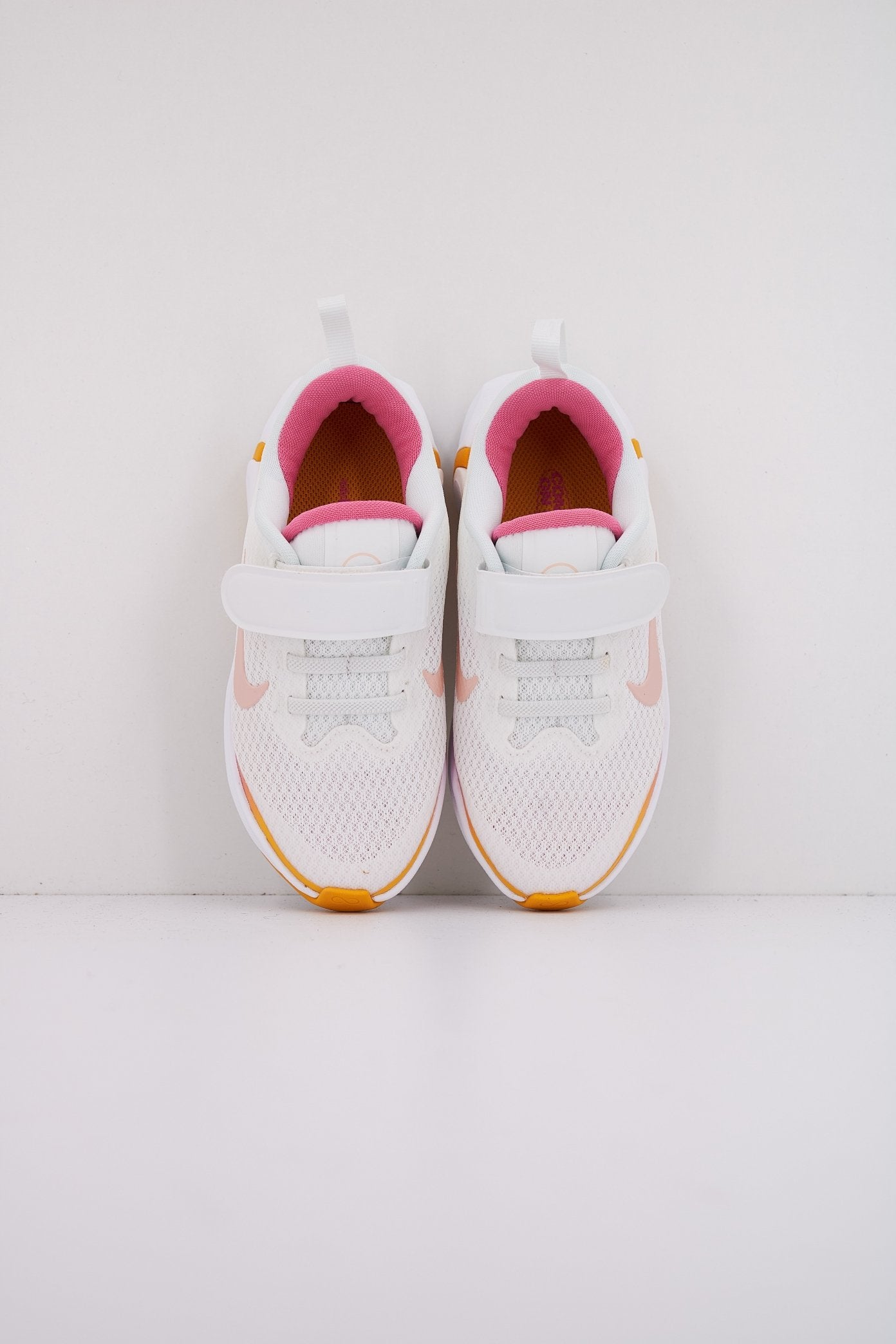NIKE KIDFINITY en color BLANCO (3)