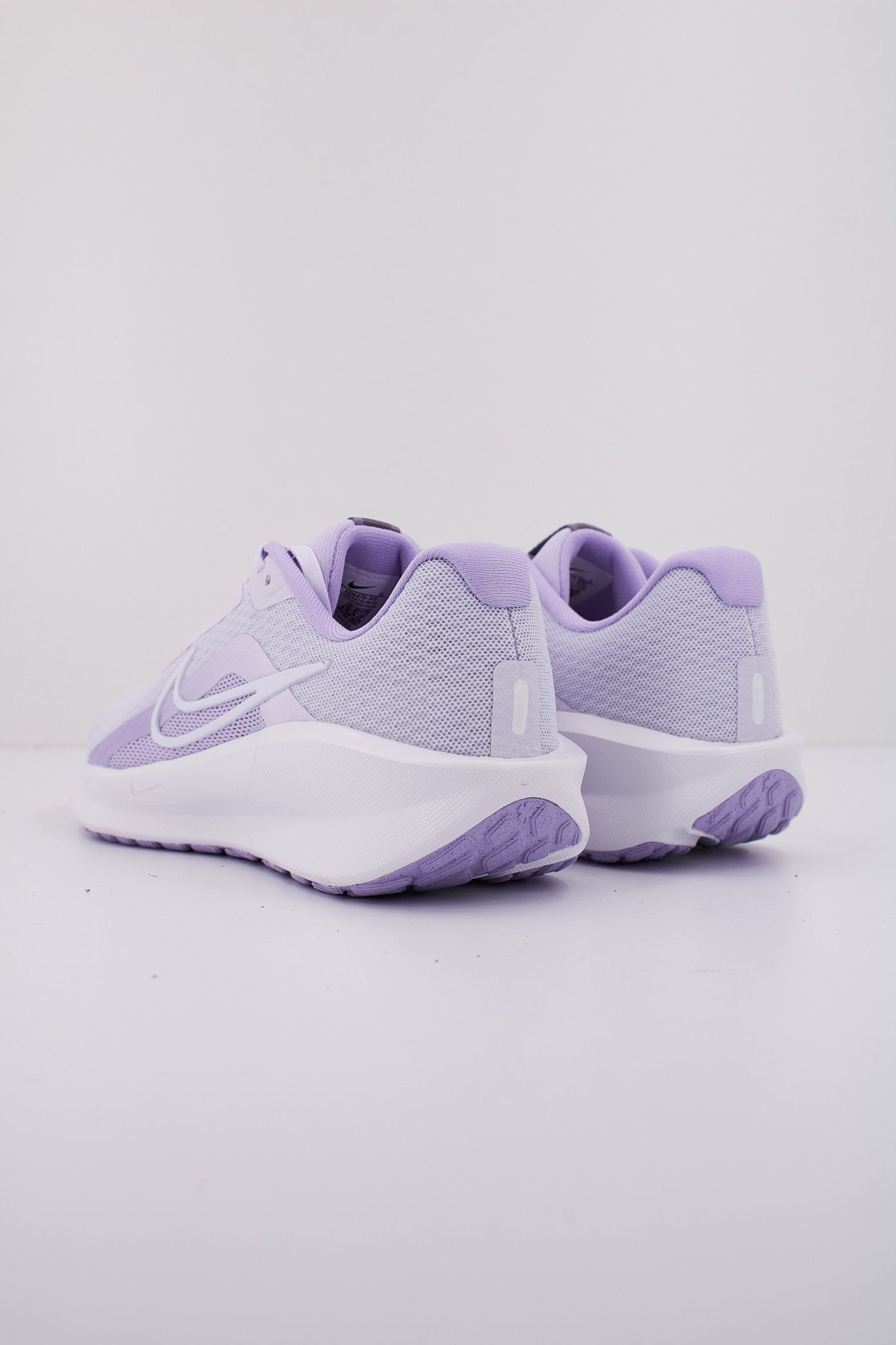 NIKE DOWNSHIFTER en color VIOLETA (3)