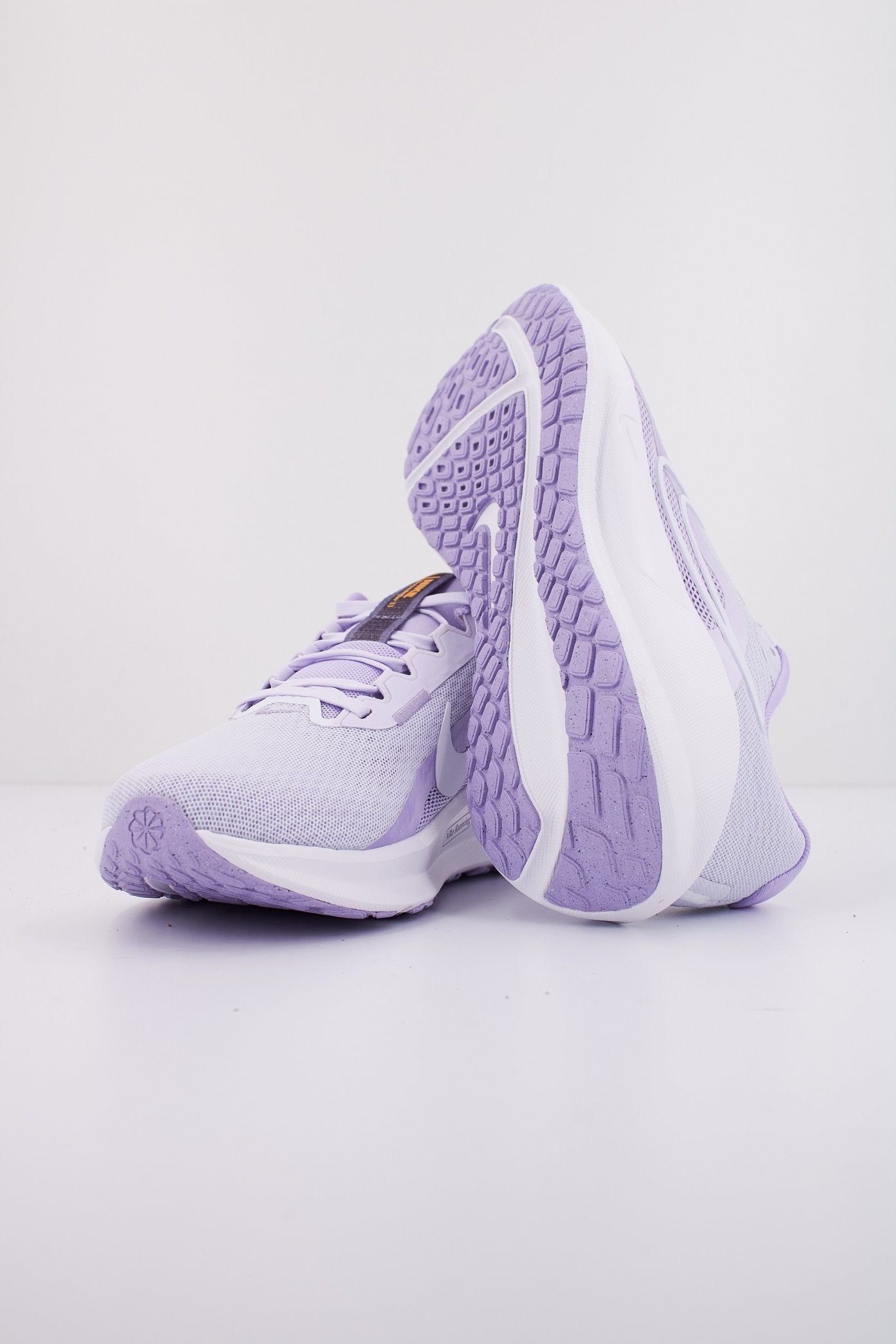 NIKE DOWNSHIFTER en color VIOLETA (4)