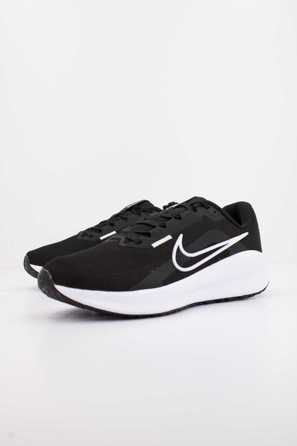 NIKE DOWNSHIFTER en color NEGRO (2)