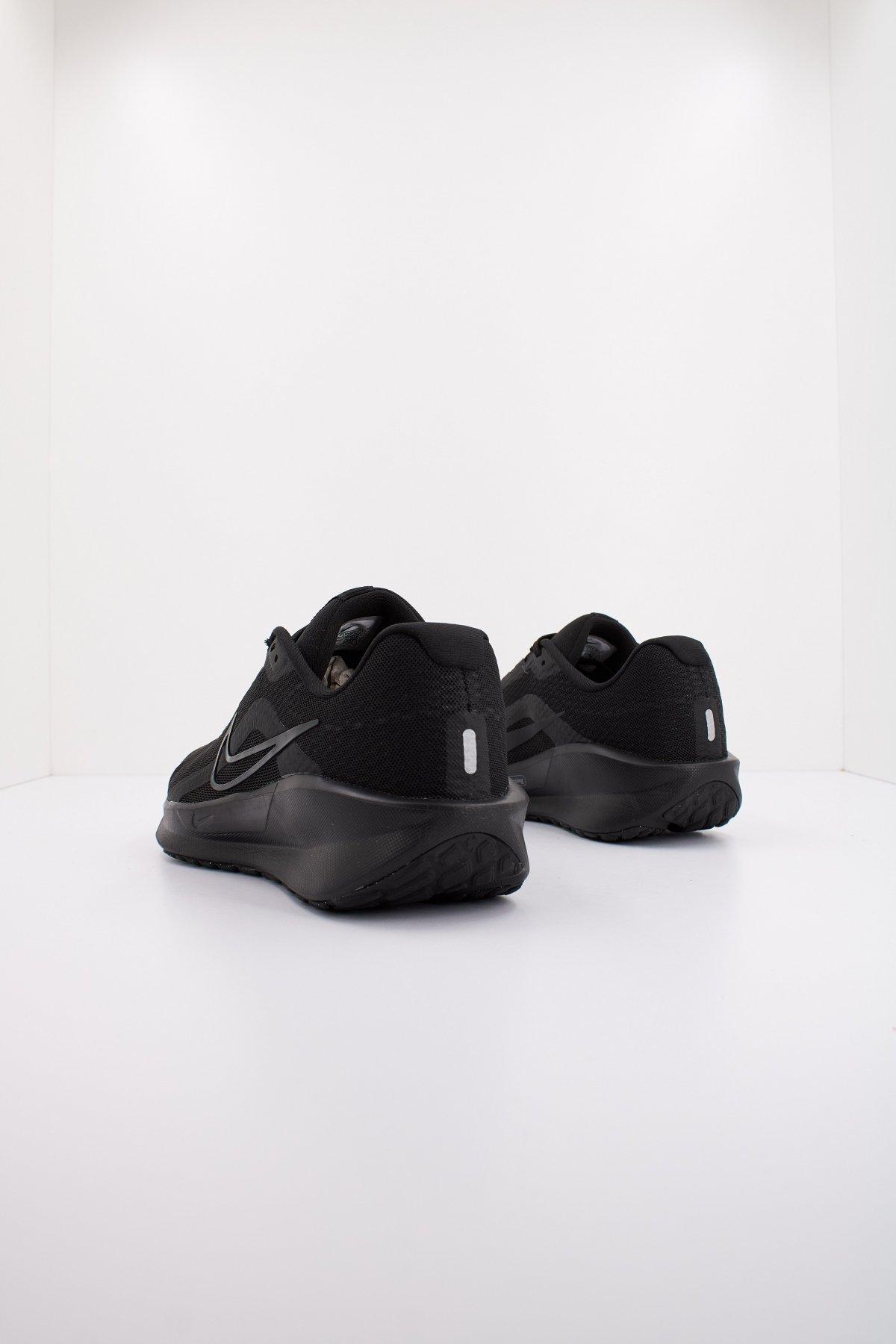 NIKE DOWNSHIFTER en color NEGRO (3)