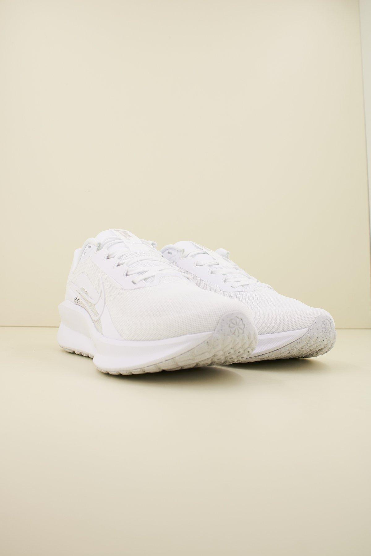NIKE DOWNSHIFTER en color BLANCO (2)