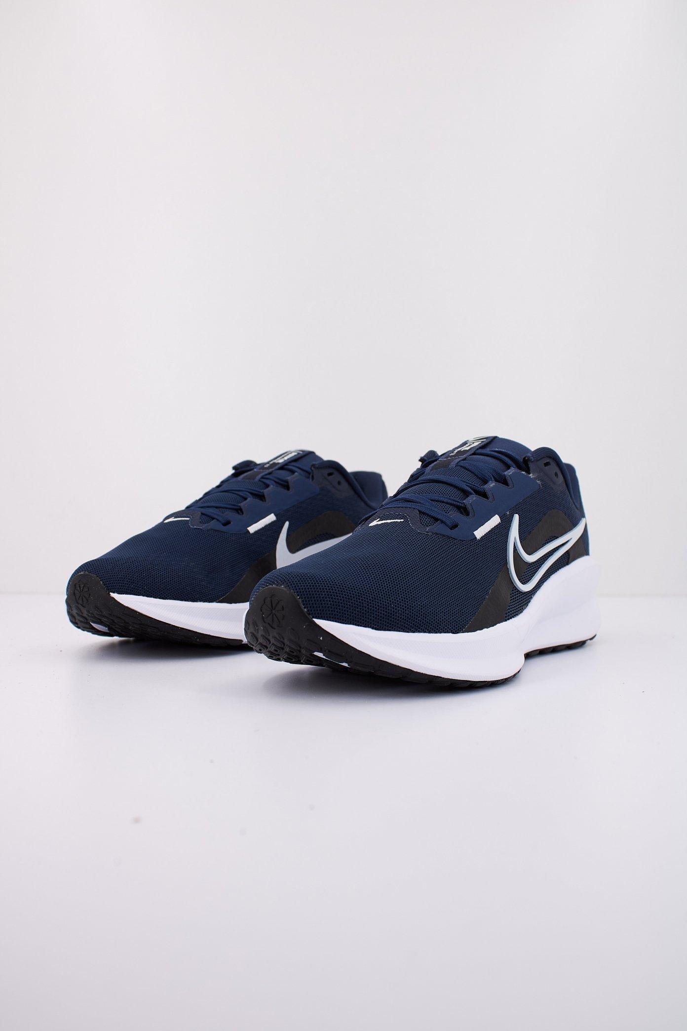 NIKE DOWNSHIFTER en color AZUL (2)