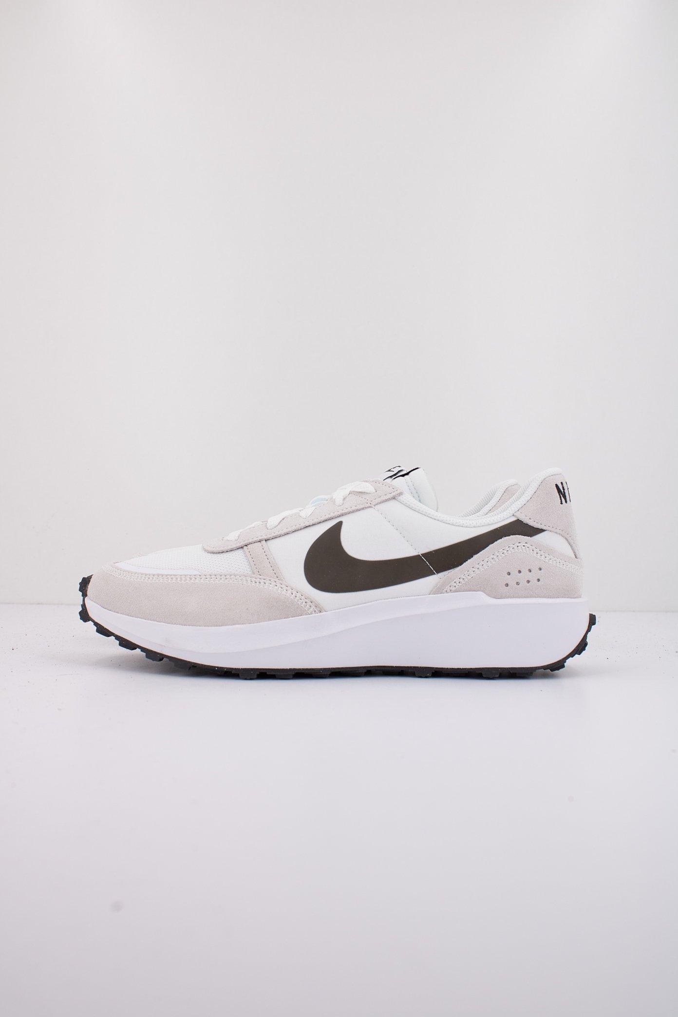 NIKE WAFFLE DEBUT en color BLANCO (1)