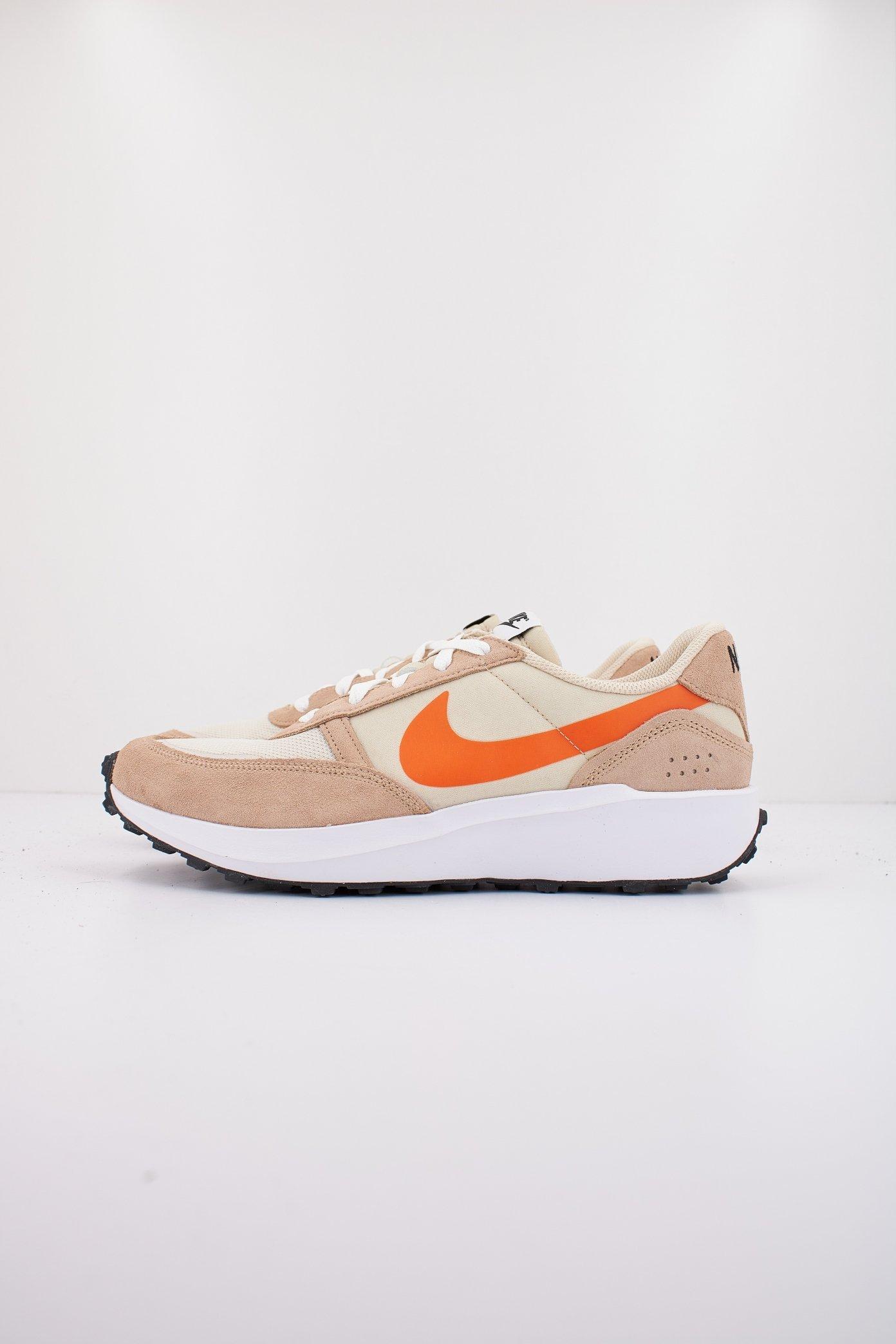 NIKE WAFFLE DEBUT en color MARRON (1)