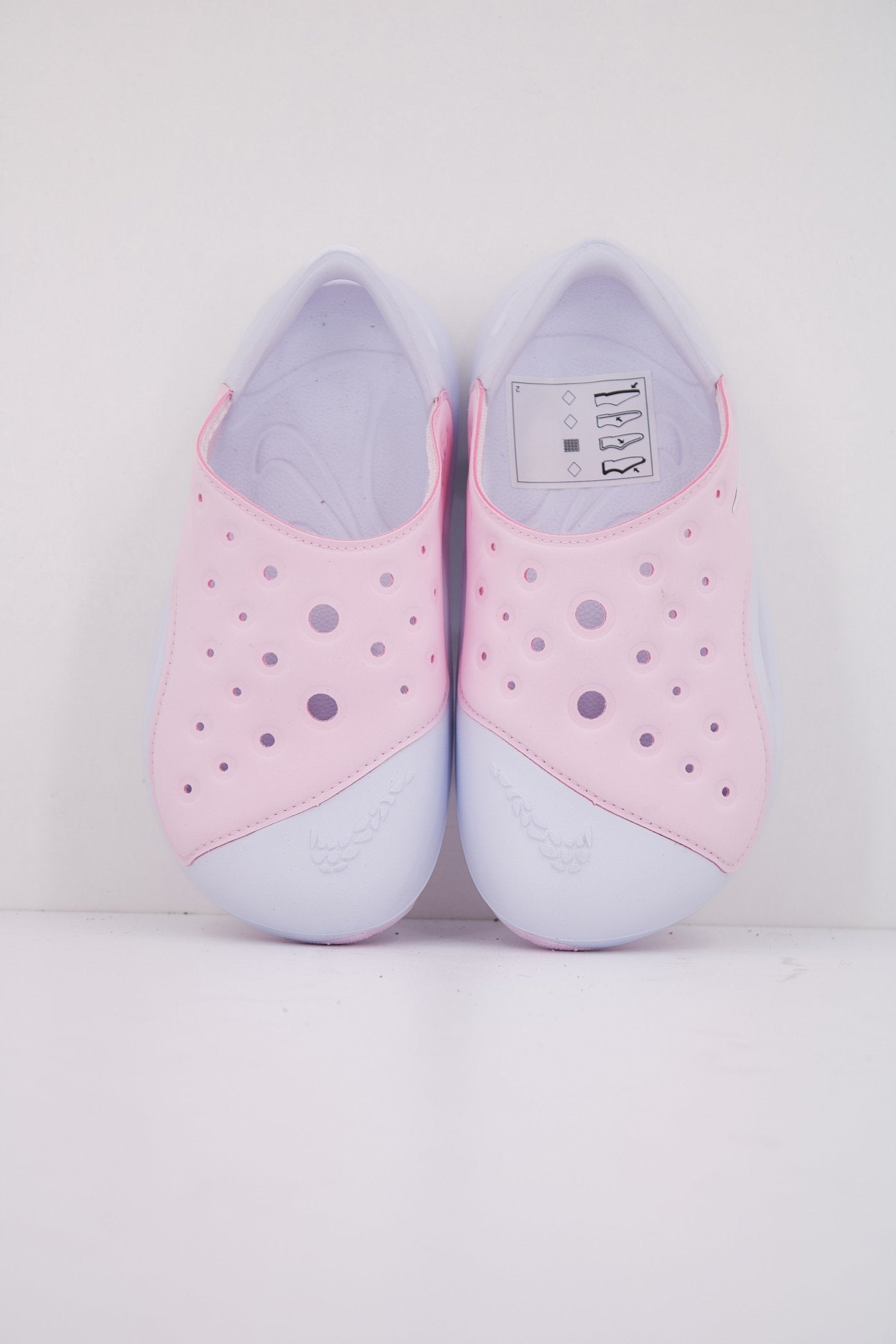 NIKE  en color ROSA  (3)