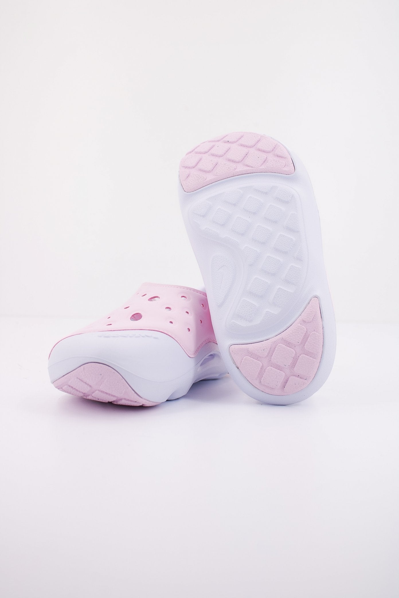 NIKE  en color ROSA  (5)