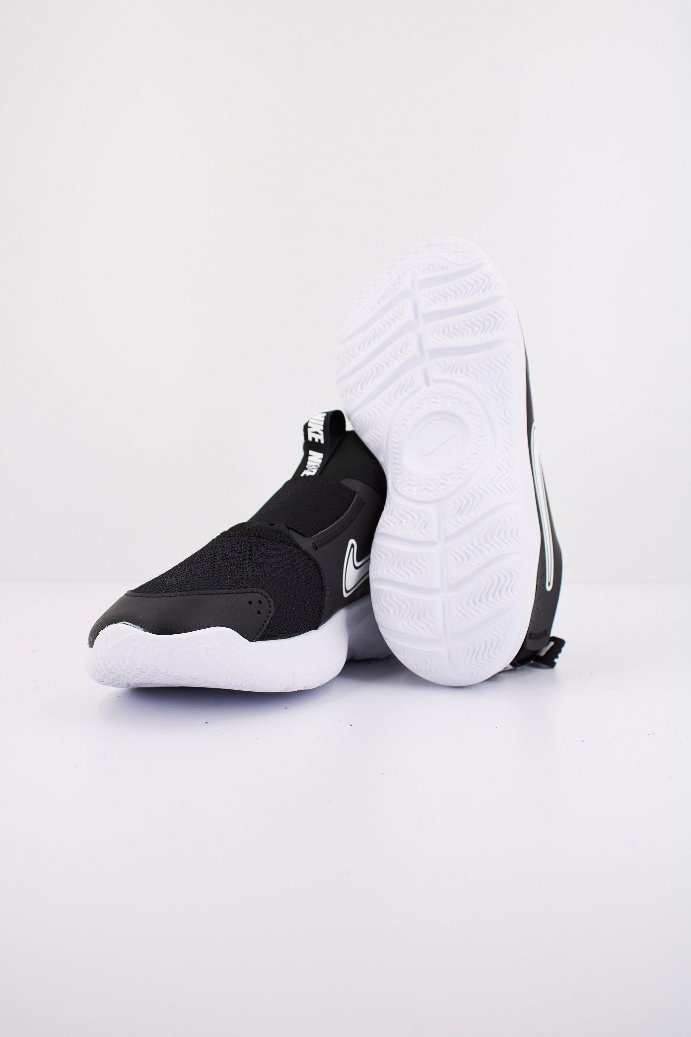 NIKE FLEX RUNNER en color NEGRO (5)