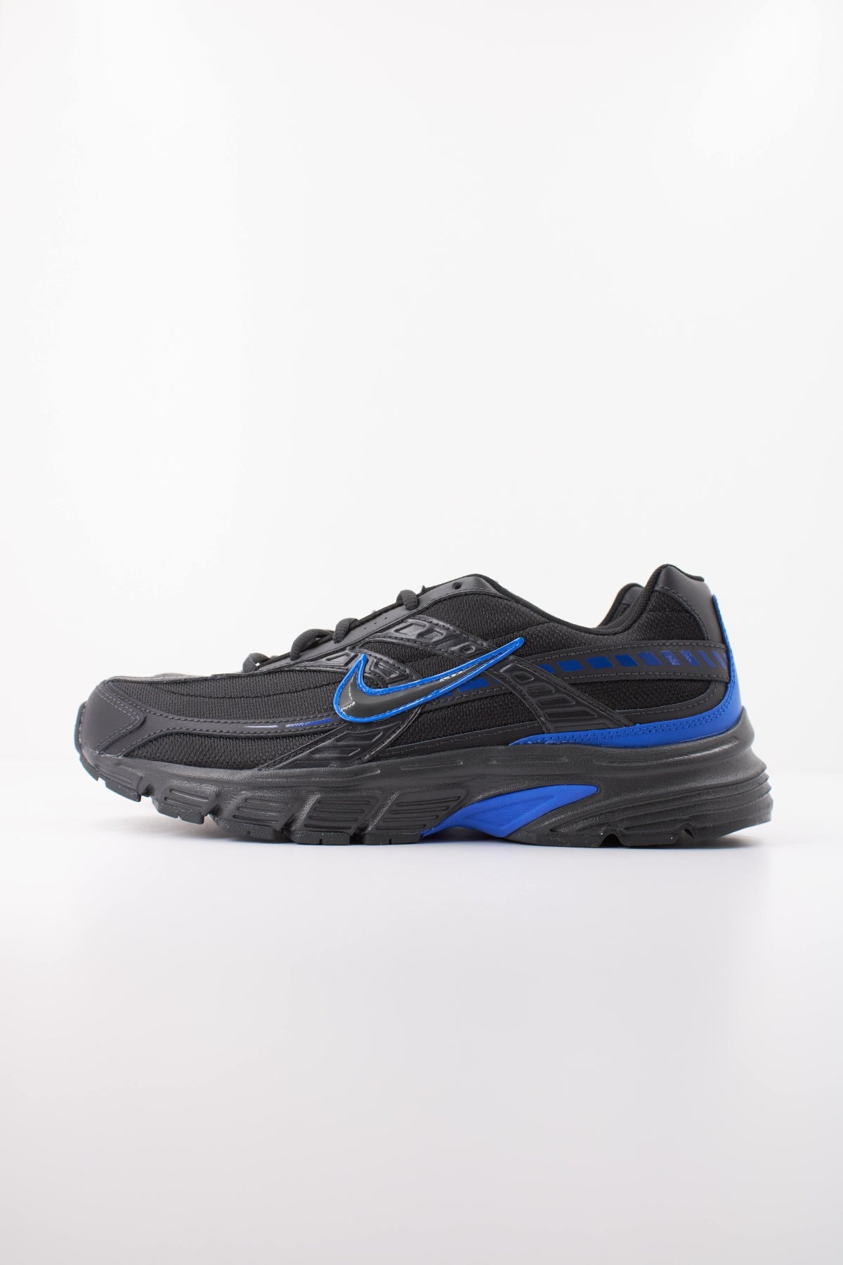 NIKE en color NEGRO (1)