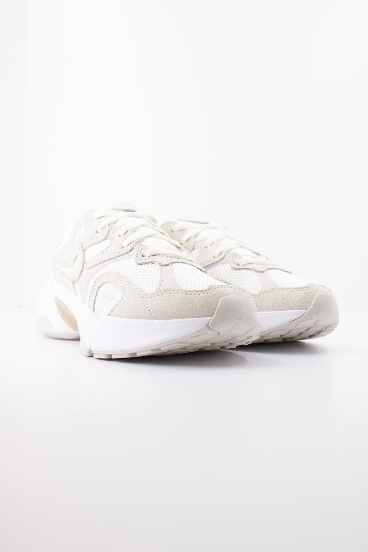 NIKE W NIKE AL en color BEIS (2)
