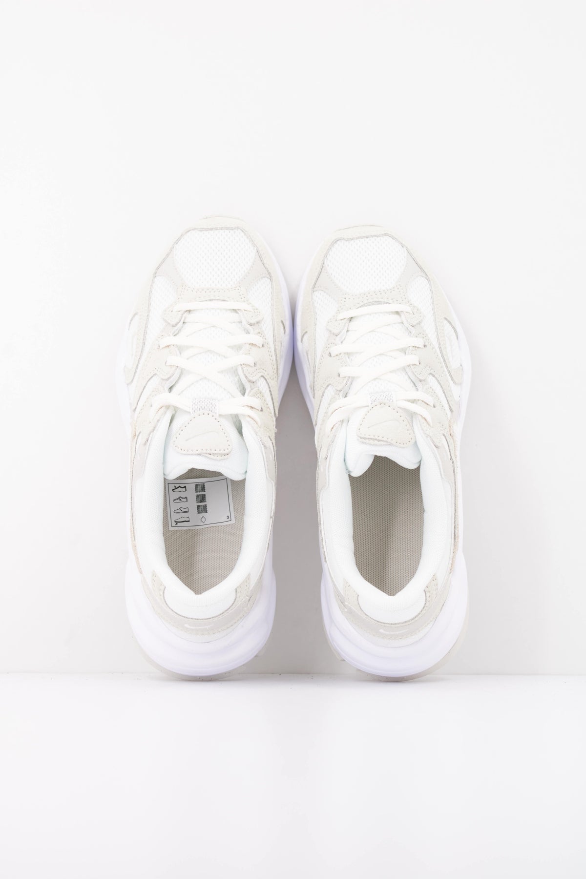 NIKE W NIKE AL en color BEIS (3)