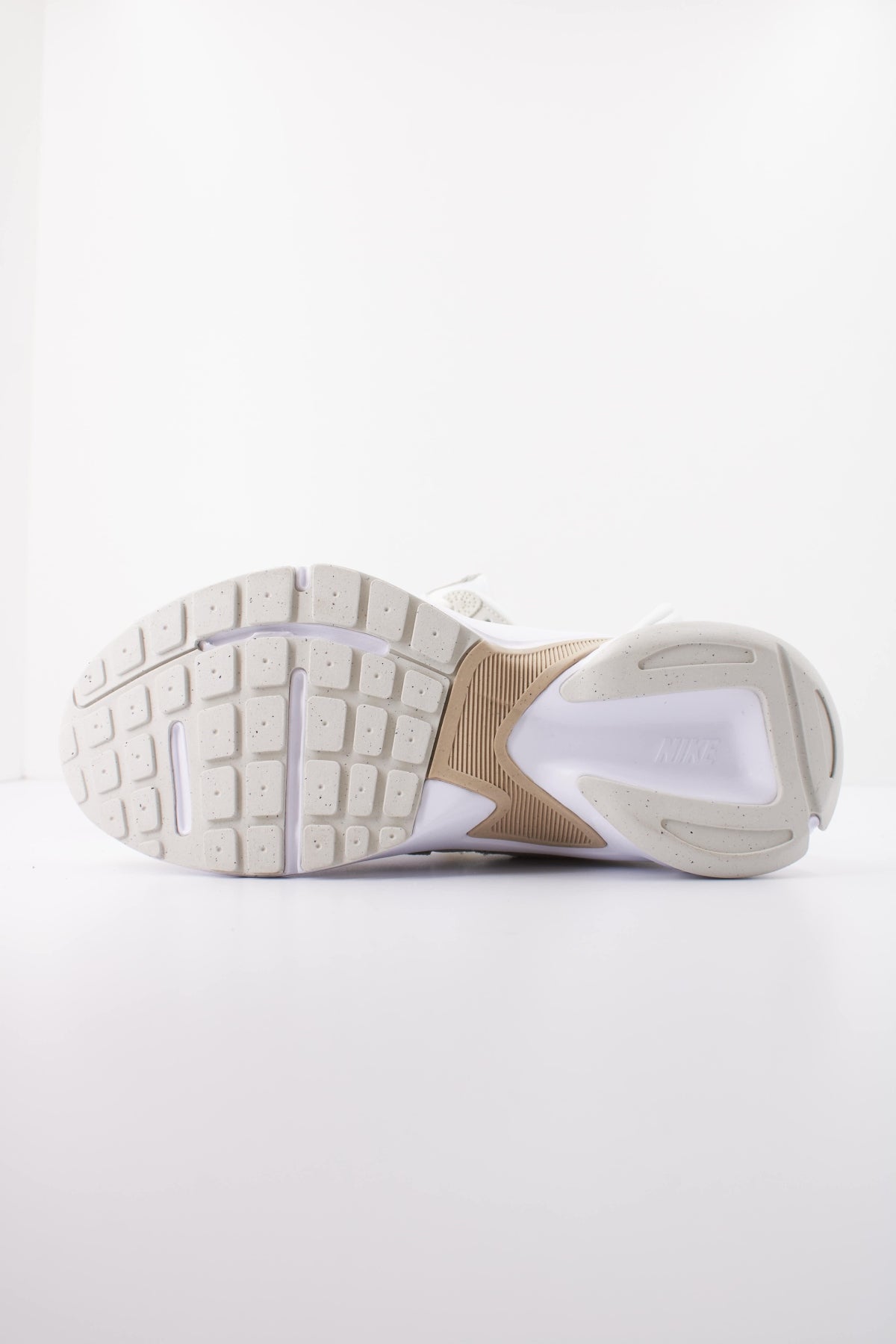 NIKE W NIKE AL en color BEIS (5)