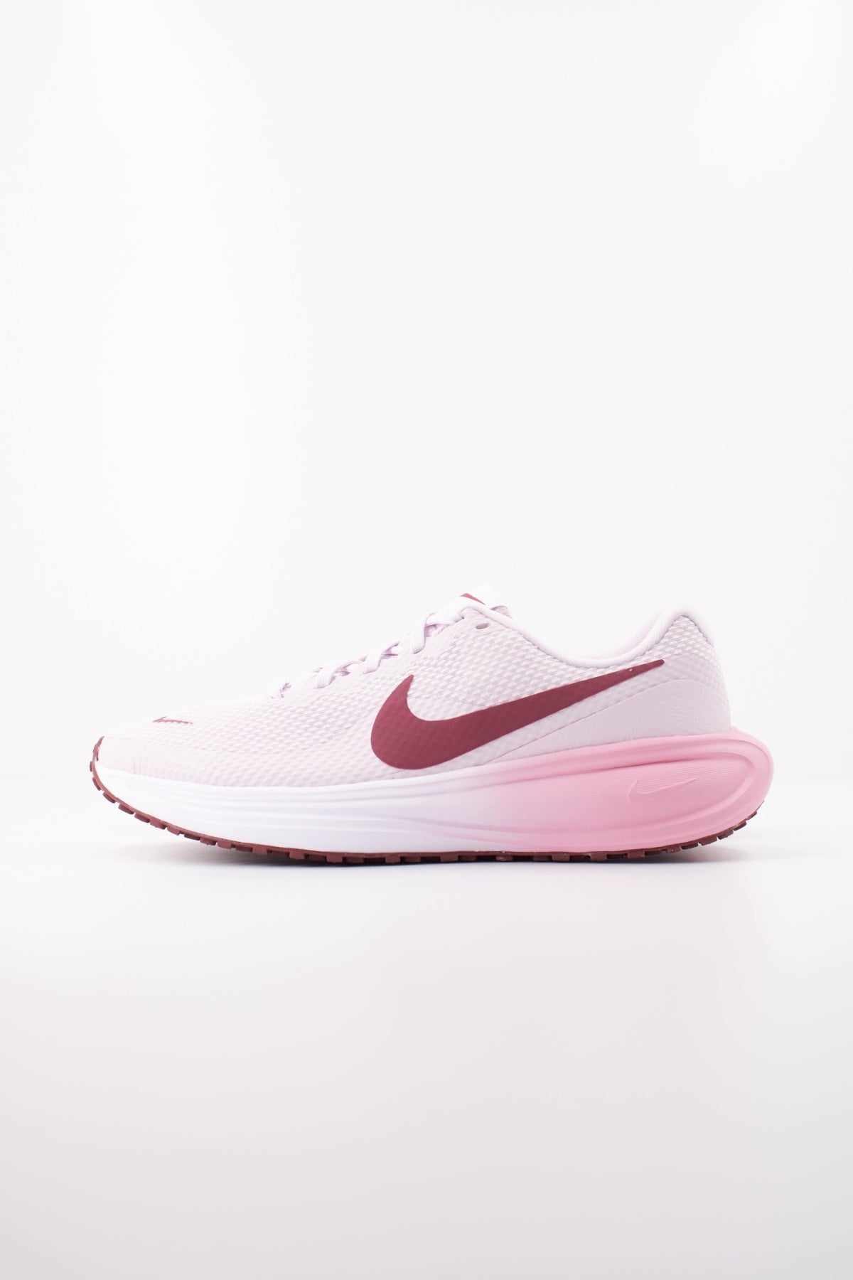 NIKE W NIKE REVOLUTION en color ROSA (1)