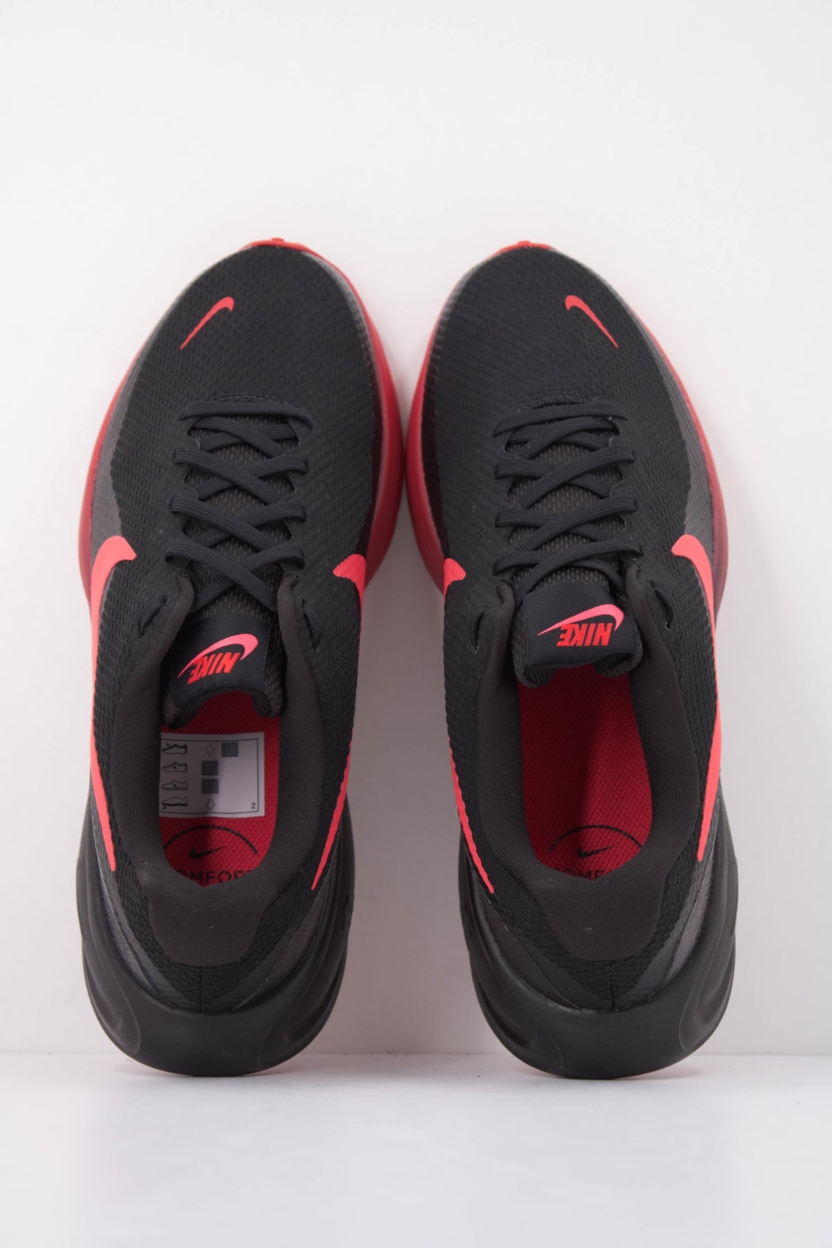 NIKE NIKE REVOLUTION en color NEGRO (3)