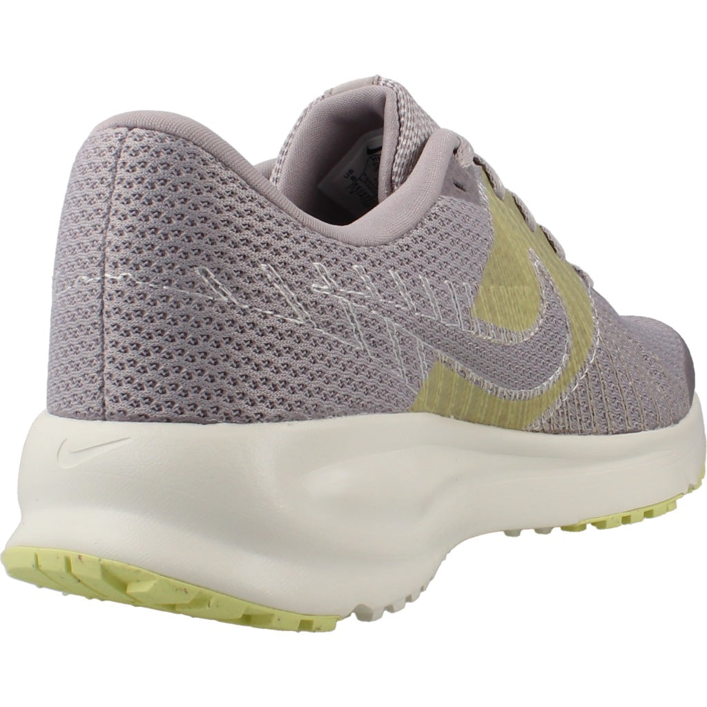 NIKE W NIKE RUN DEFY en color GRIS (3)