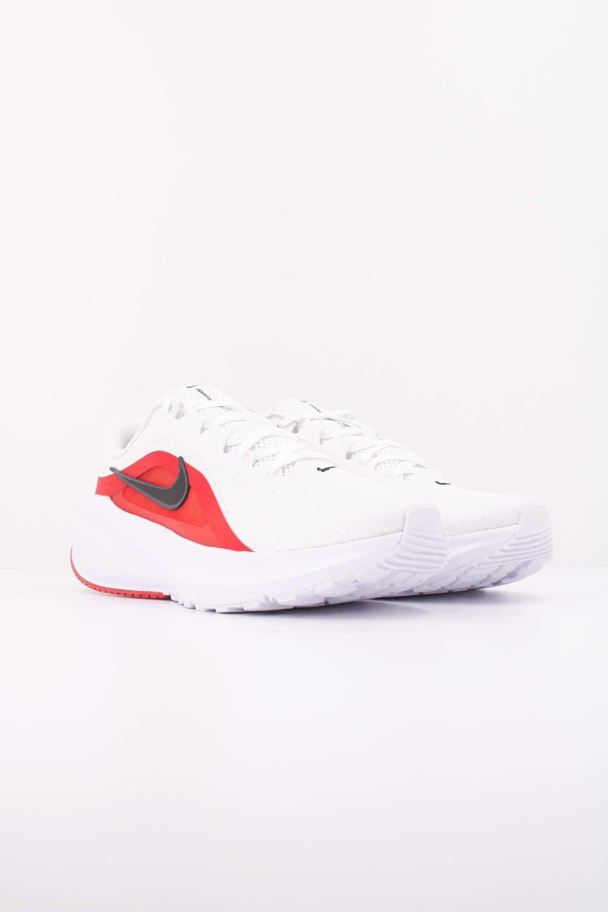 NIKE NIKE DOWNSHIFTER en color BLANCO (2)