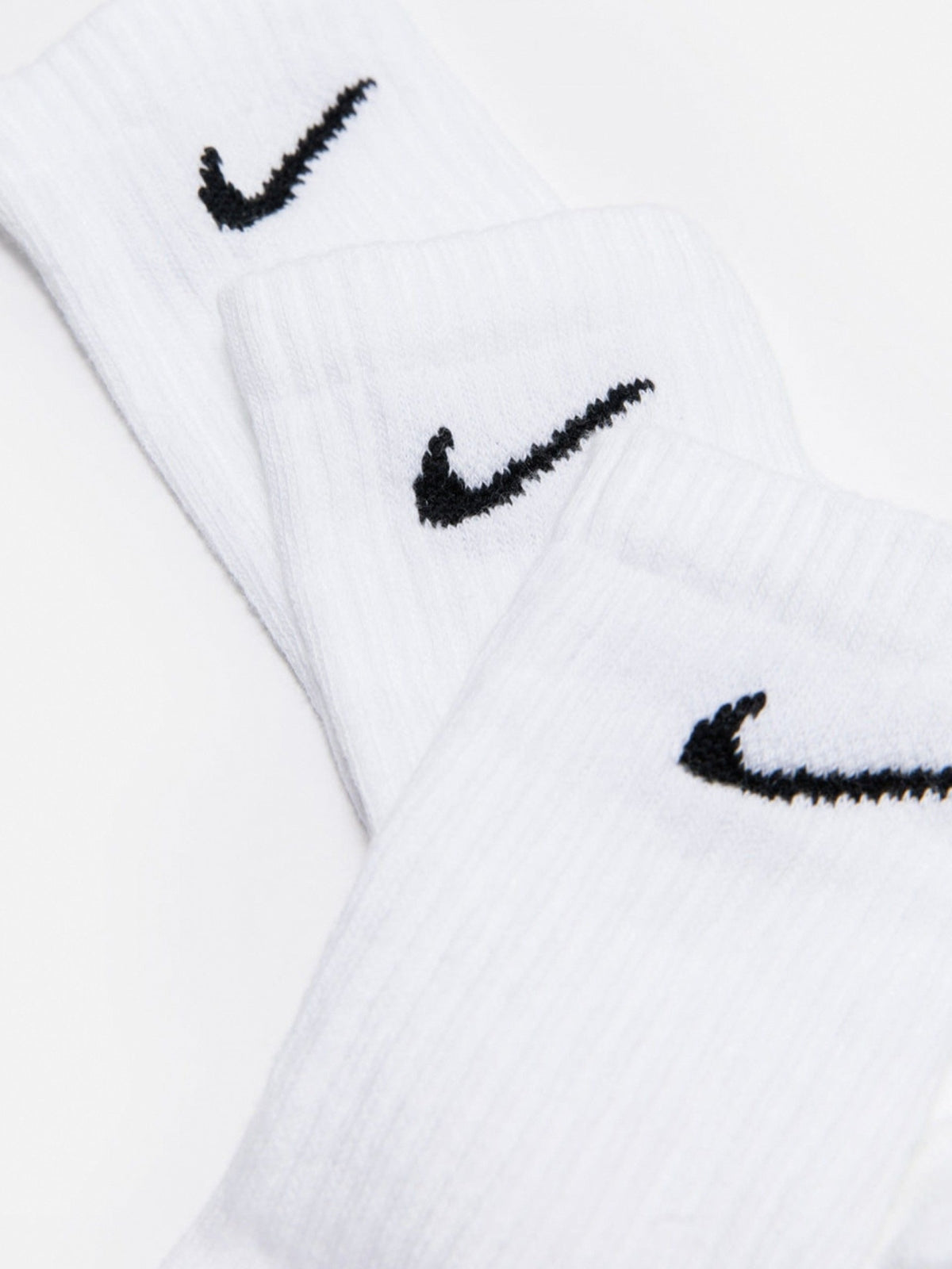 NIKE Y NK EVRYDAY CUSH CREW PR- en color BLANCO (3)