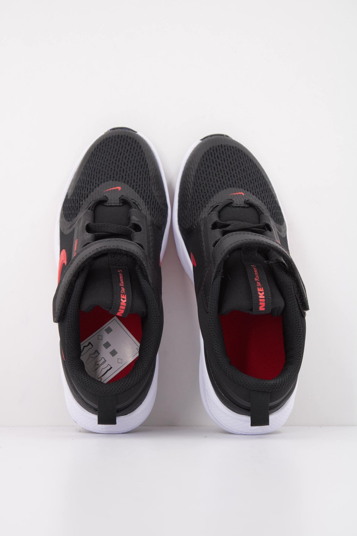 NIKE NIKE STAR RUNNER PS en color NEGRO (3)