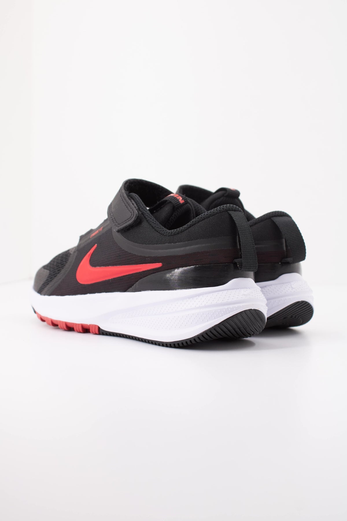 NIKE NIKE STAR RUNNER PS en color NEGRO (4)