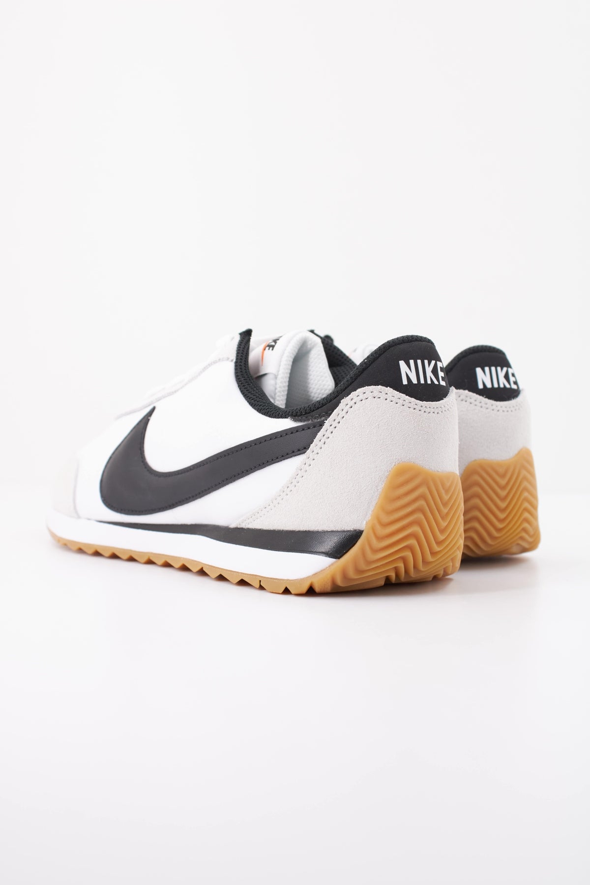 NIKE NIKE PACIFIC GS en color BLANCO (4)