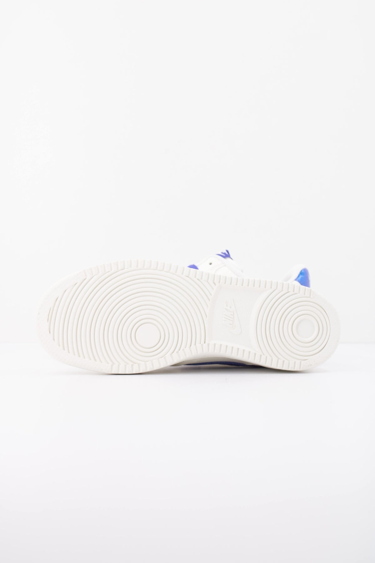 NIKE W NIKE COURT VISION LO SE en color BLANCO (5)