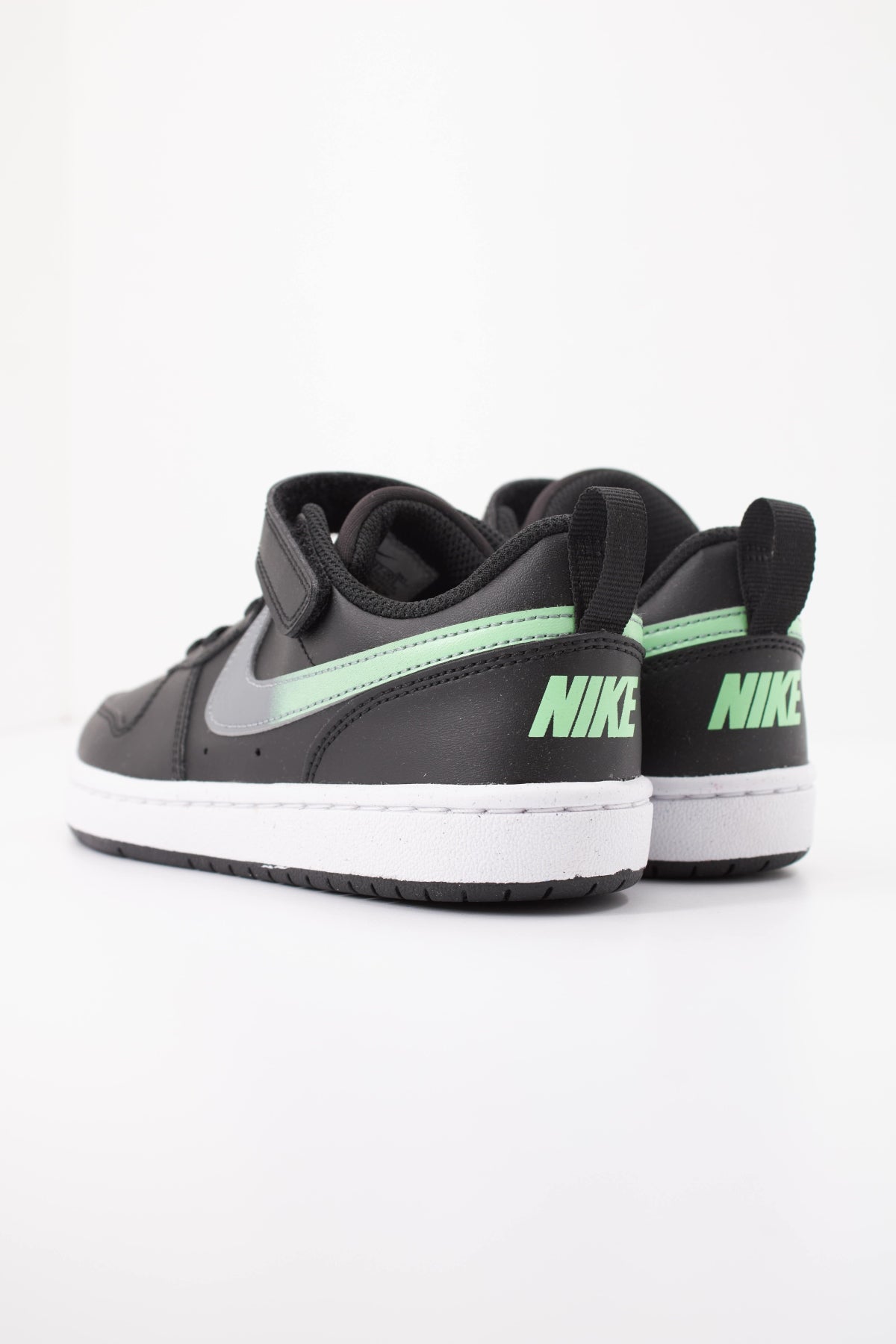 NIKE COURT BOROUGH LOW FADE PS en color NEGRO (4)