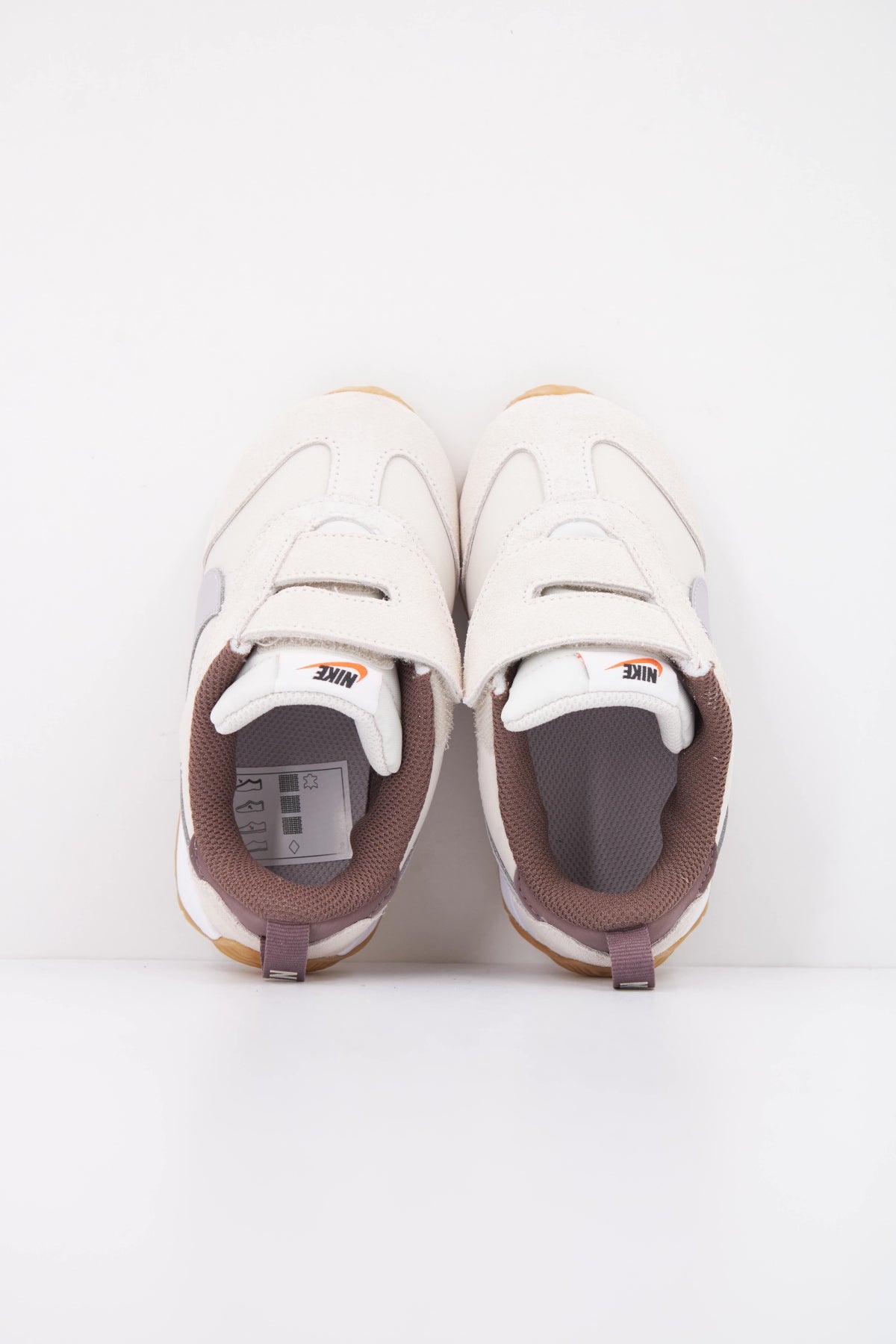 NIKE NIKE PACIFIC TD en color MARRON (3)