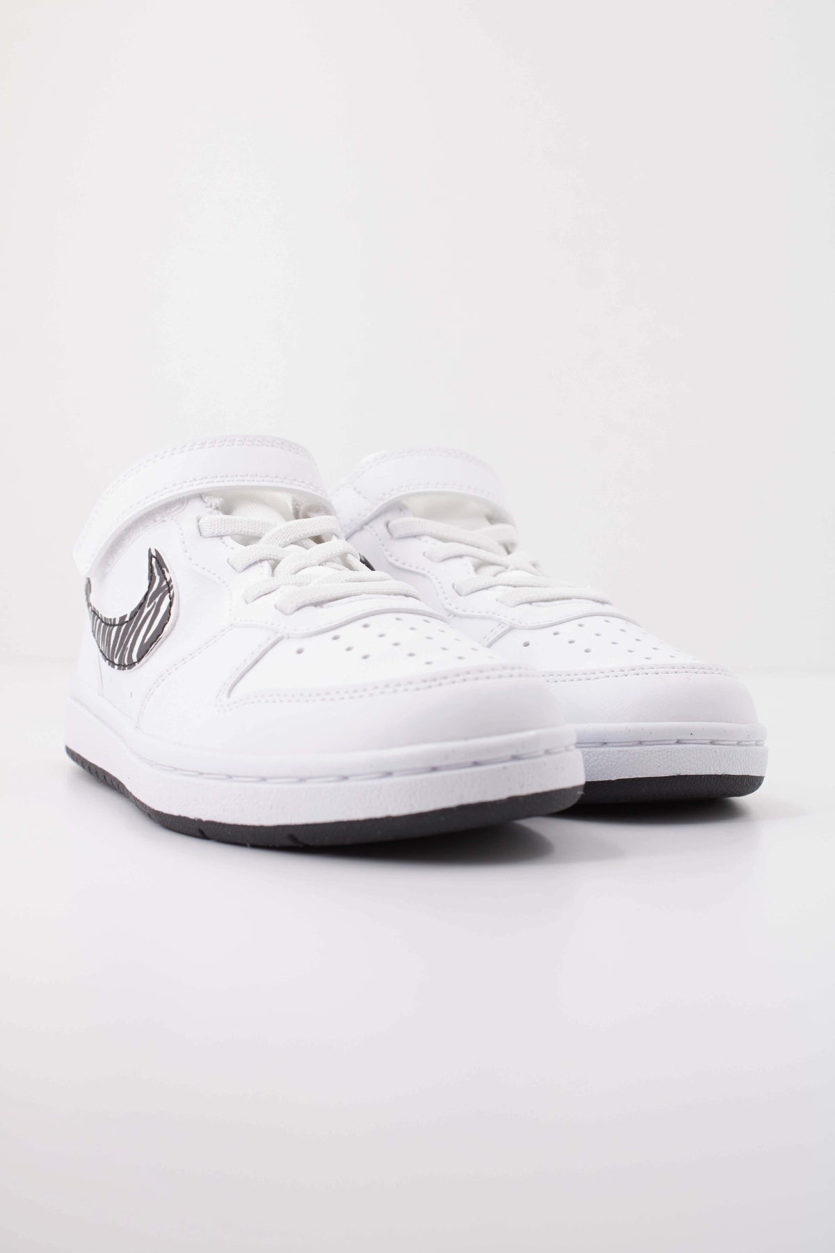 NIKE COURT BOROUGH PRT PS en color BLANCO (2)