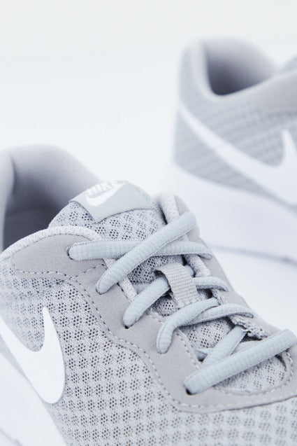 NIKE TANJUN en color GRIS (4)