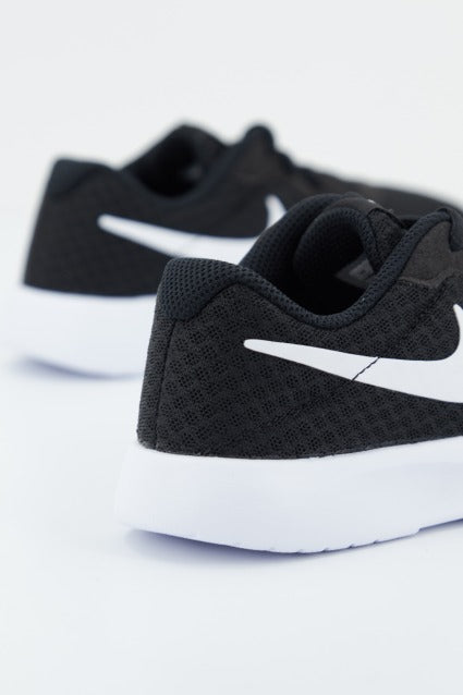 NIKE TANJUN en color NEGRO (3)