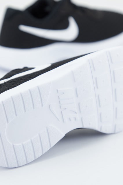 NIKE TANJUN en color NEGRO (4)