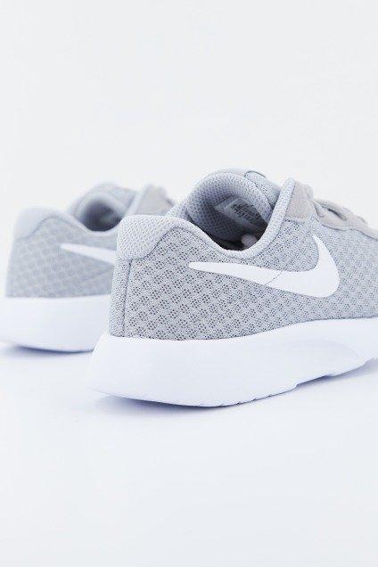 NIKE TANJUN en color GRIS (3)