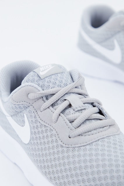 NIKE TANJUN en color GRIS (4)